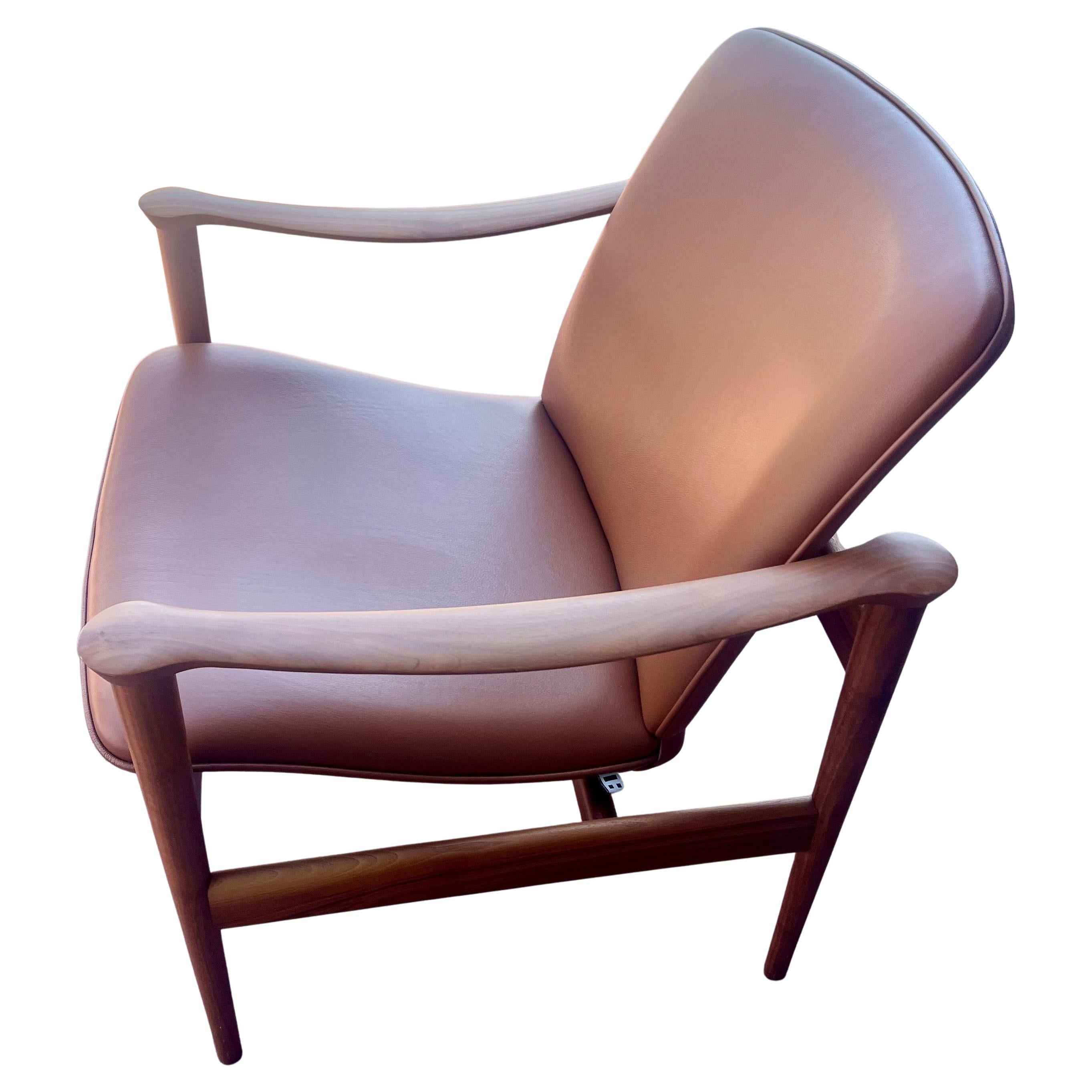 Scandinavian Modern Striking Lounge Club Chair by Fredrik Kayser New in Walnut Model 711