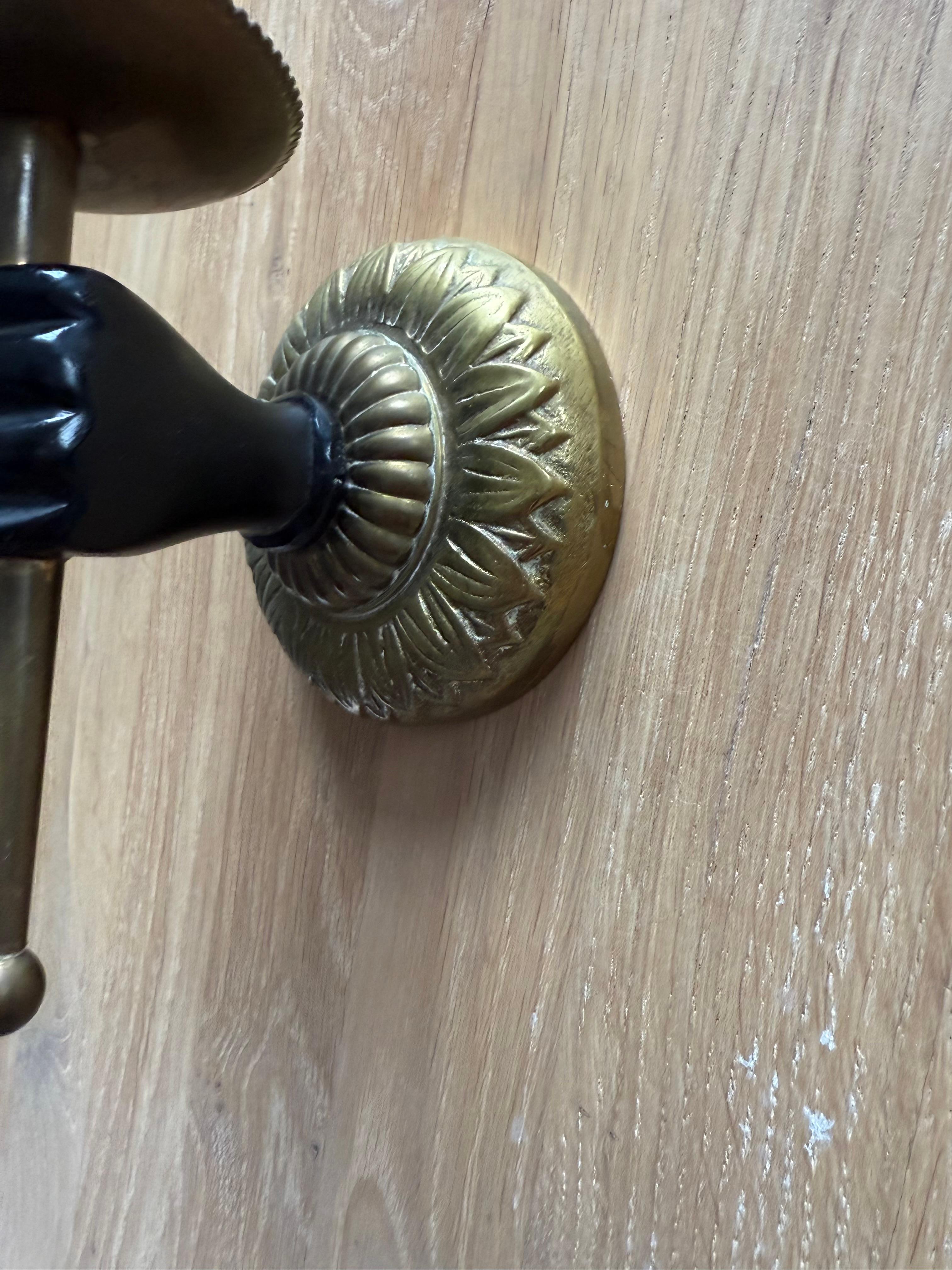 Striking Maison Baguès Style Bronze Hand Holding Torch Wall Sconce In Excellent Condition For Sale In Lisse, NL