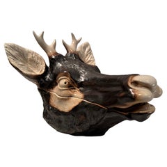 Straordinaria zuppiera Mancioli in porcellana a testa di cervo