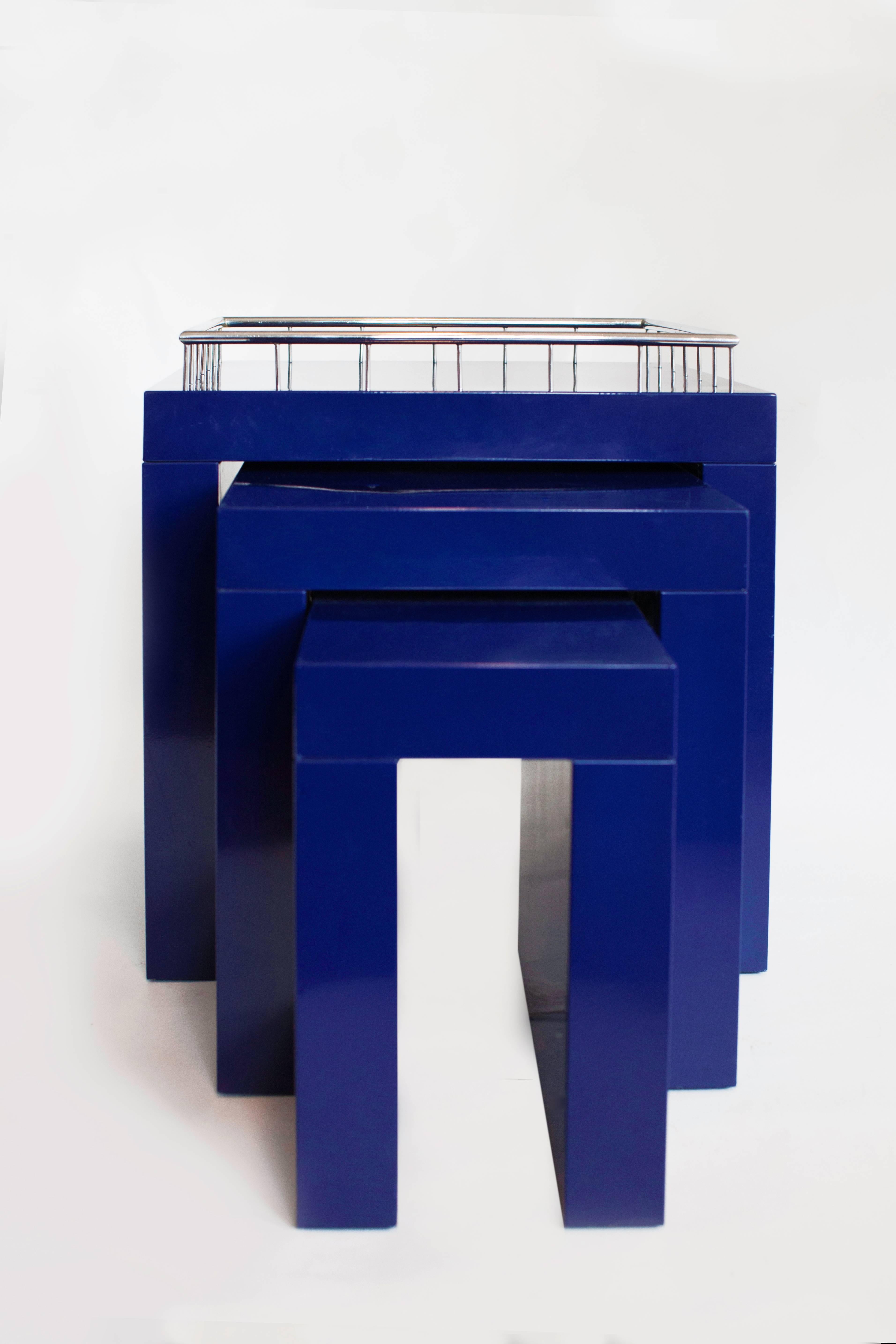 Italian Memphis Group: Three Nesting Tables by Marco Zanini, Enameled Steel, Italy 1980s For Sale