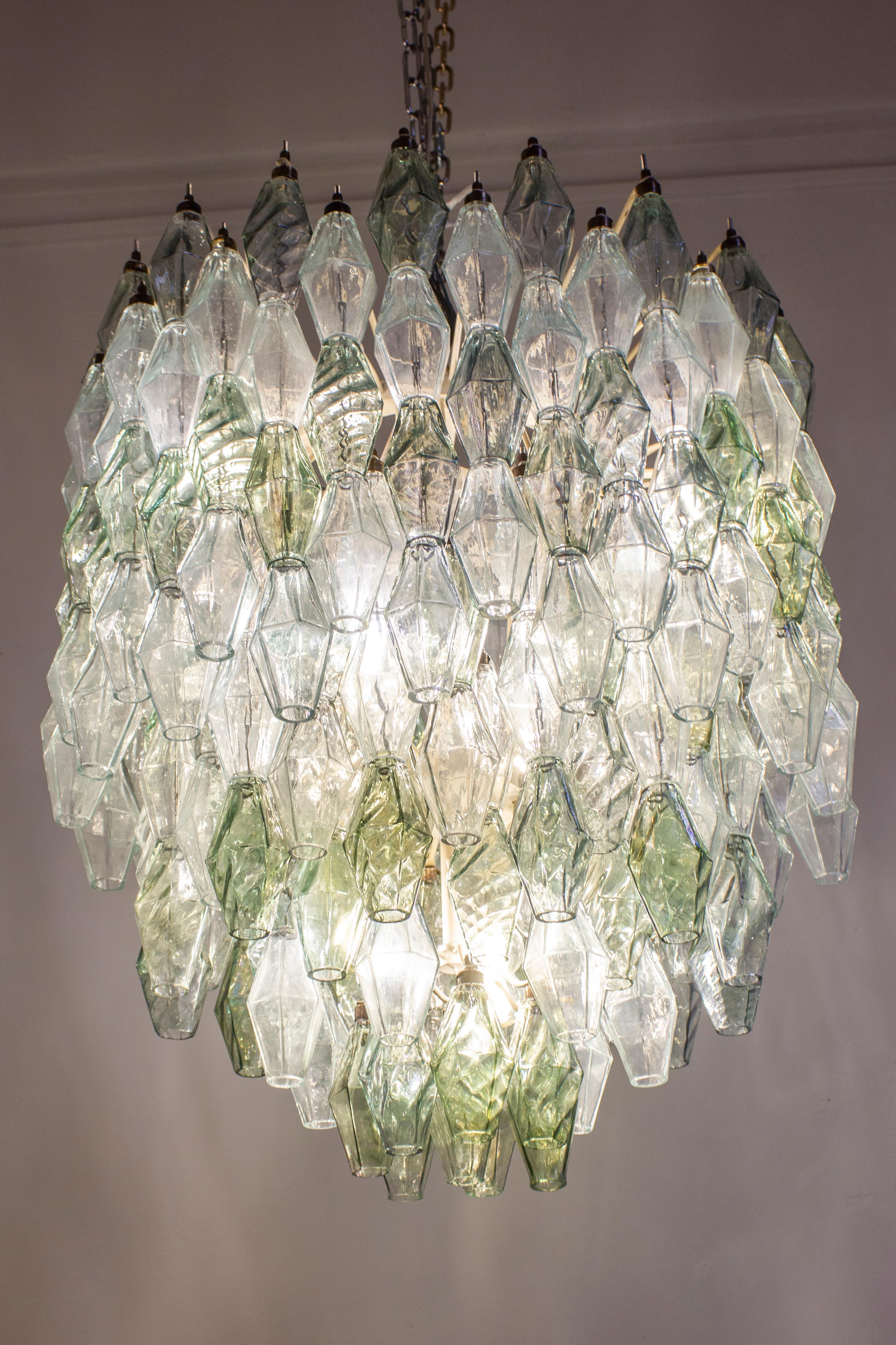Straordinario lampadario di metà secolo in poliedri verdi e trasparenti, 1960 in vendita 5