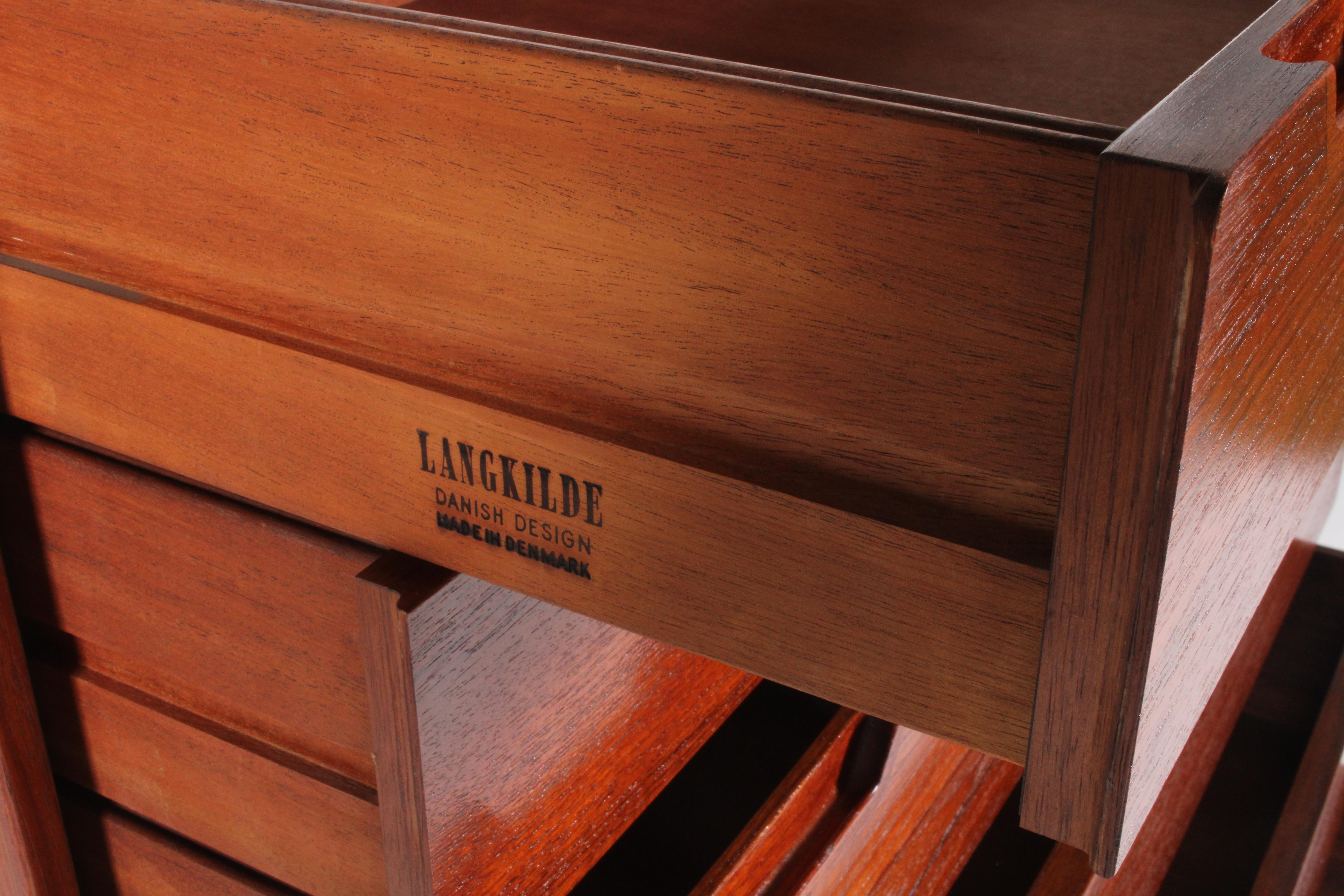 Strepitosa cassettiera danese Mid Century Modern Tallboy In condizioni buone in vendita a Portlaoise, IE