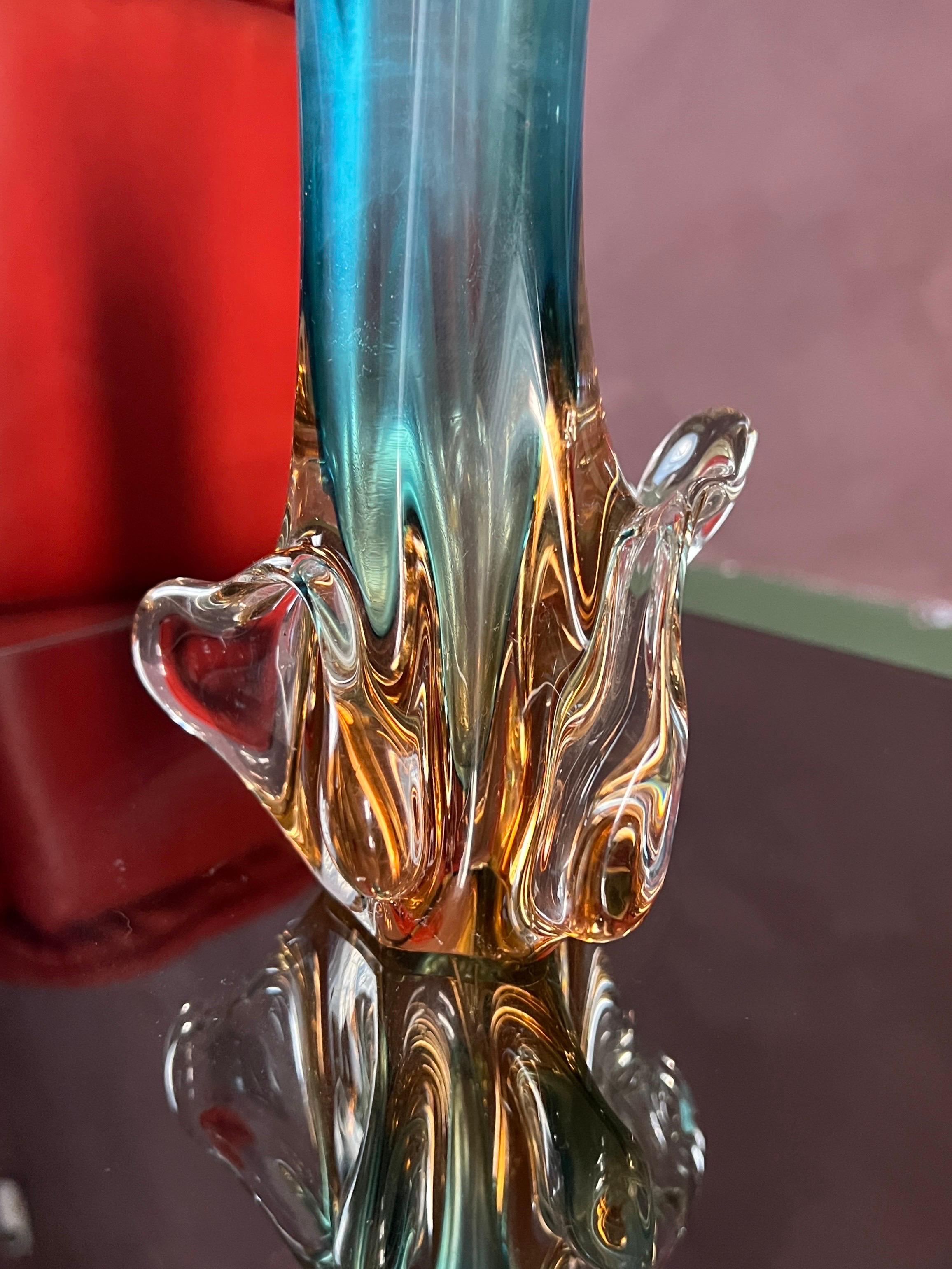 Vase en aluminium italien moderne du milieu du siècle  Une œuvre d'art des années 1970 en vente 19