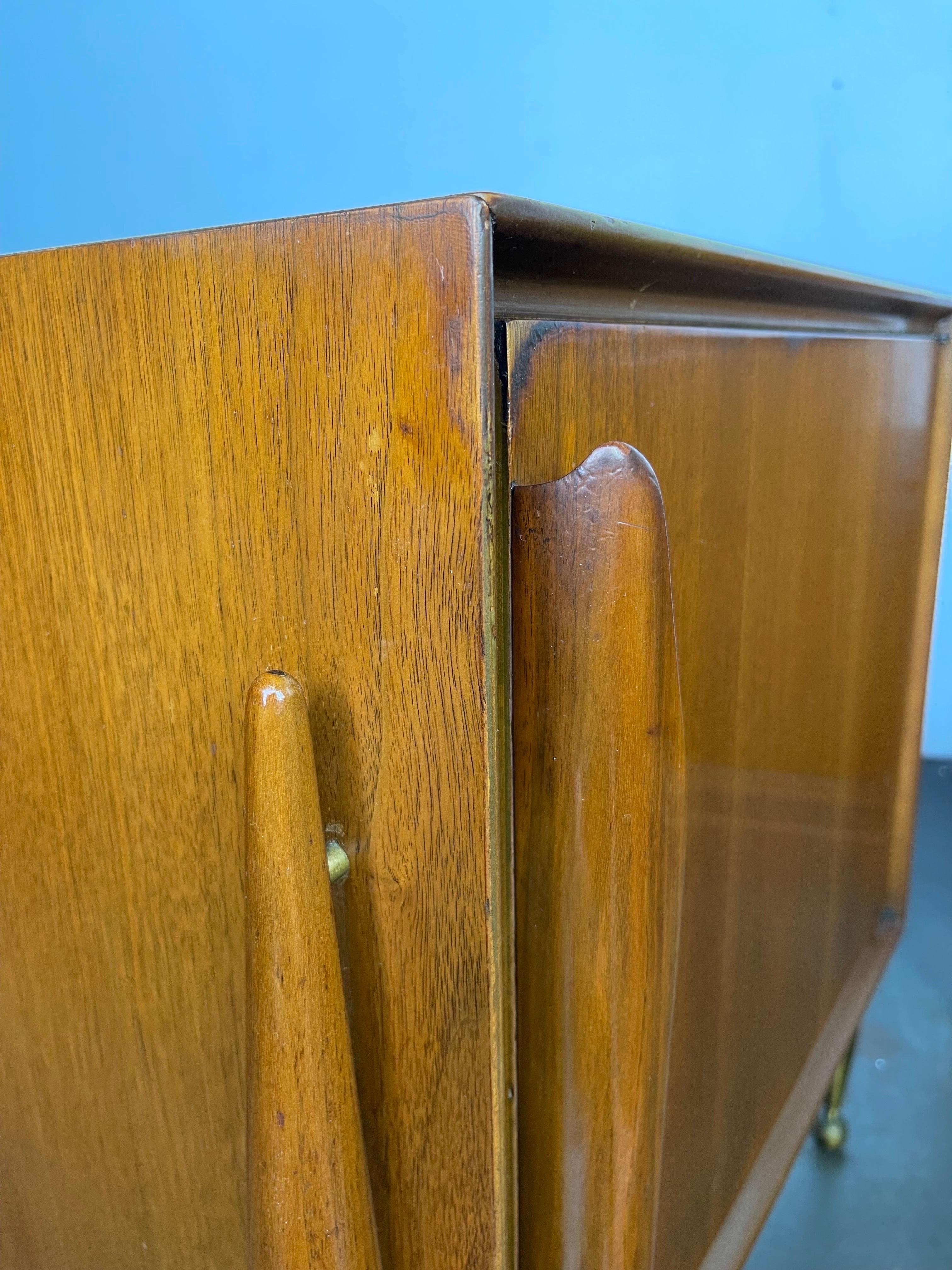 Striking Mid-Century Modern Nighstands by Specialty Woodcraft, 1957  For Sale 4