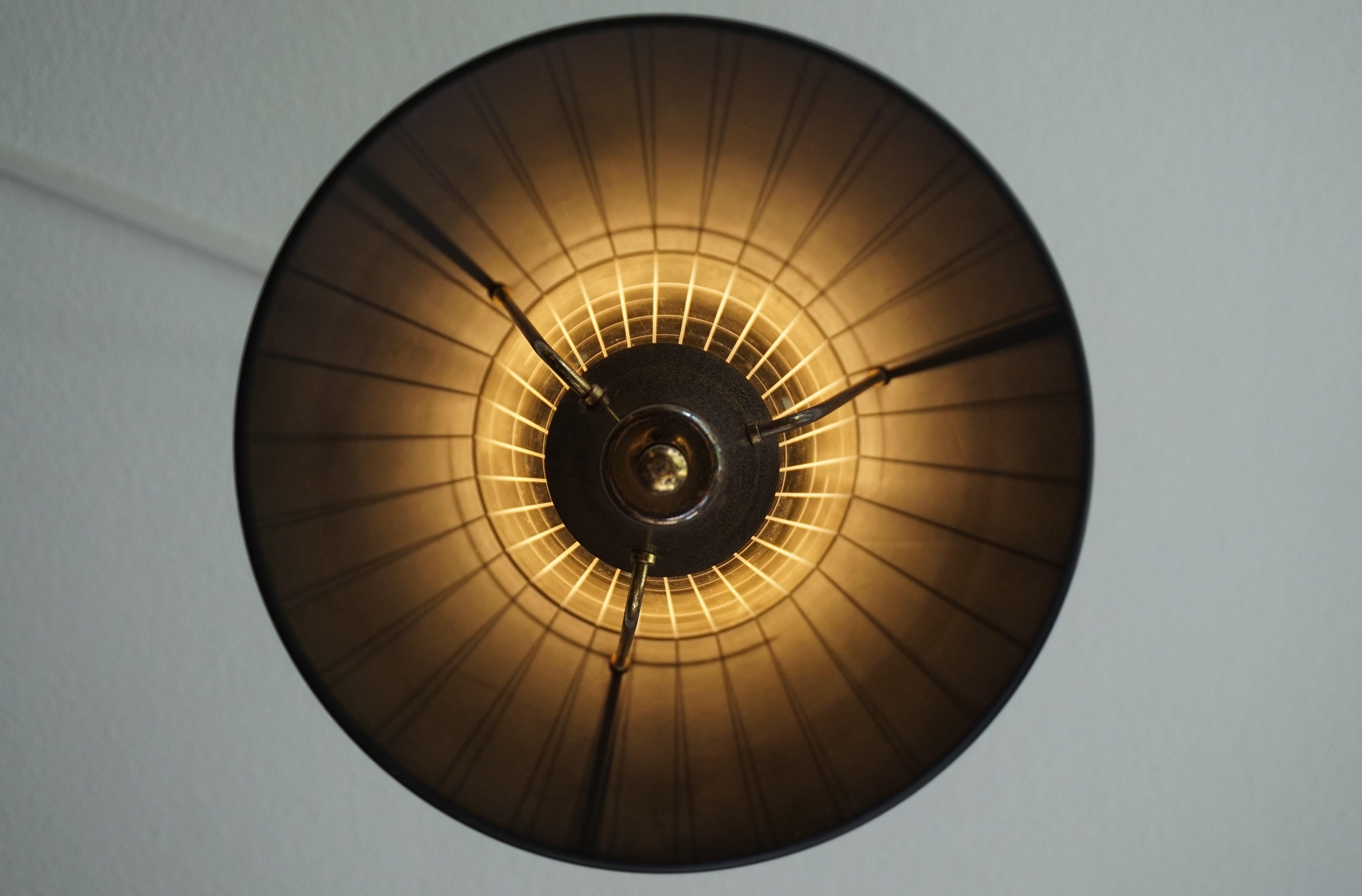 Striking Mid-Century Modern Pendant Light w. Engraved Amber Glass in Brass Frame For Sale 3