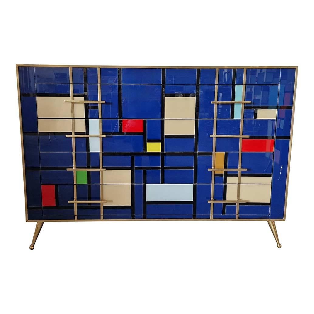 italien Remarquable commode de style mi-siècle en laiton et verre de Murano multicolore bleu, 2020 en vente