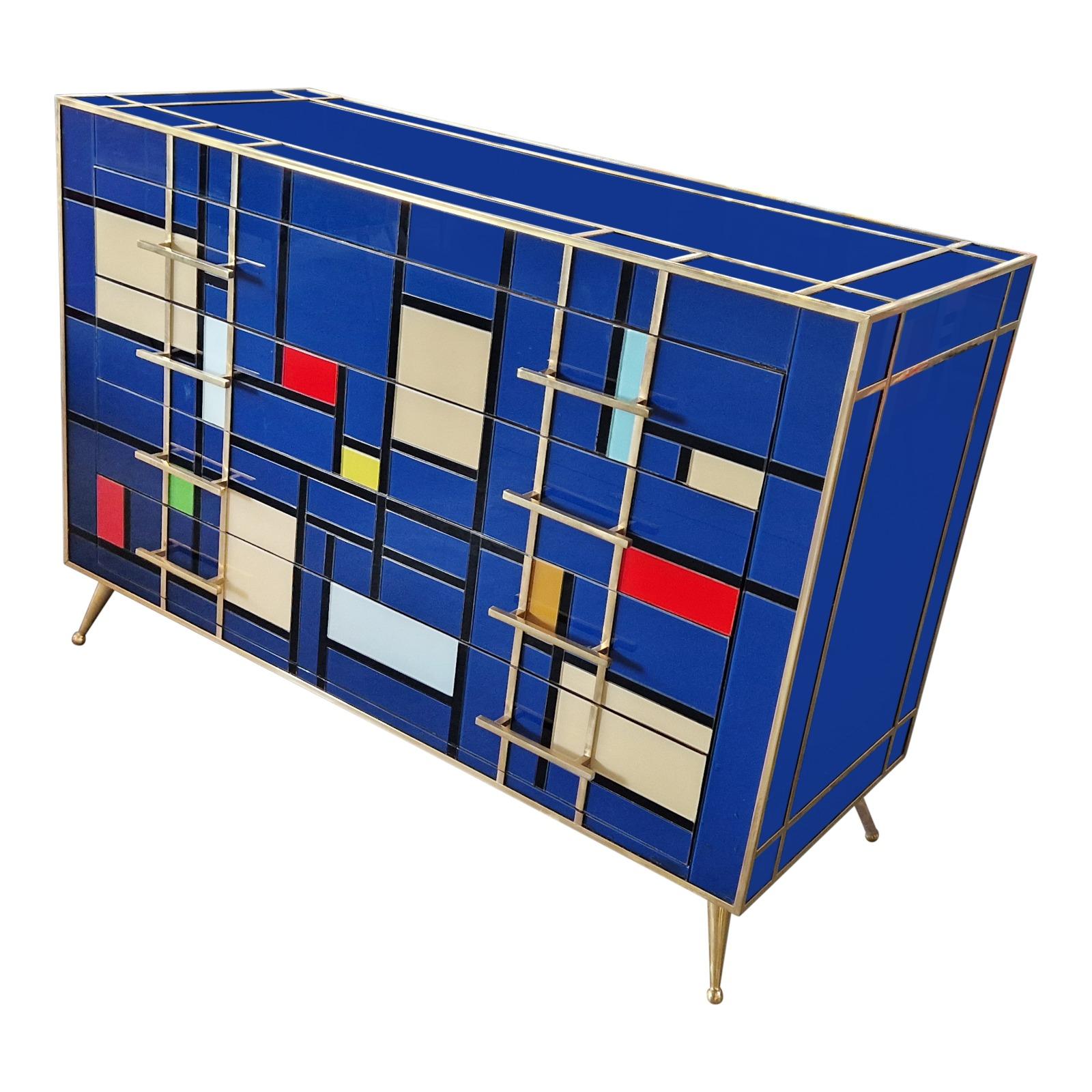 Remarquable commode de style mi-siècle en laiton et verre de Murano multicolore bleu, 2020 en vente 1