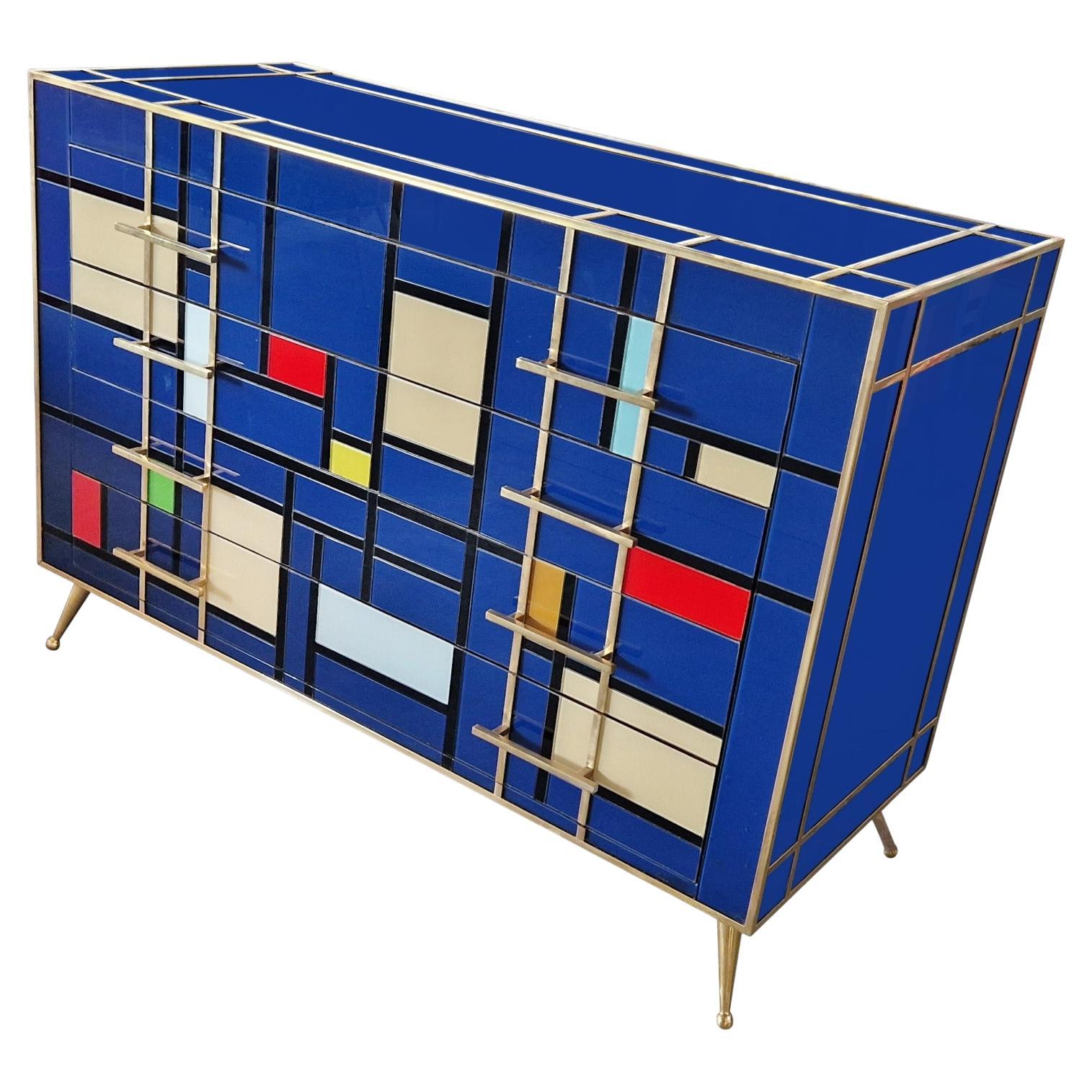 Remarquable commode de style mi-siècle en laiton et verre de Murano multicolore bleu, 2020 en vente