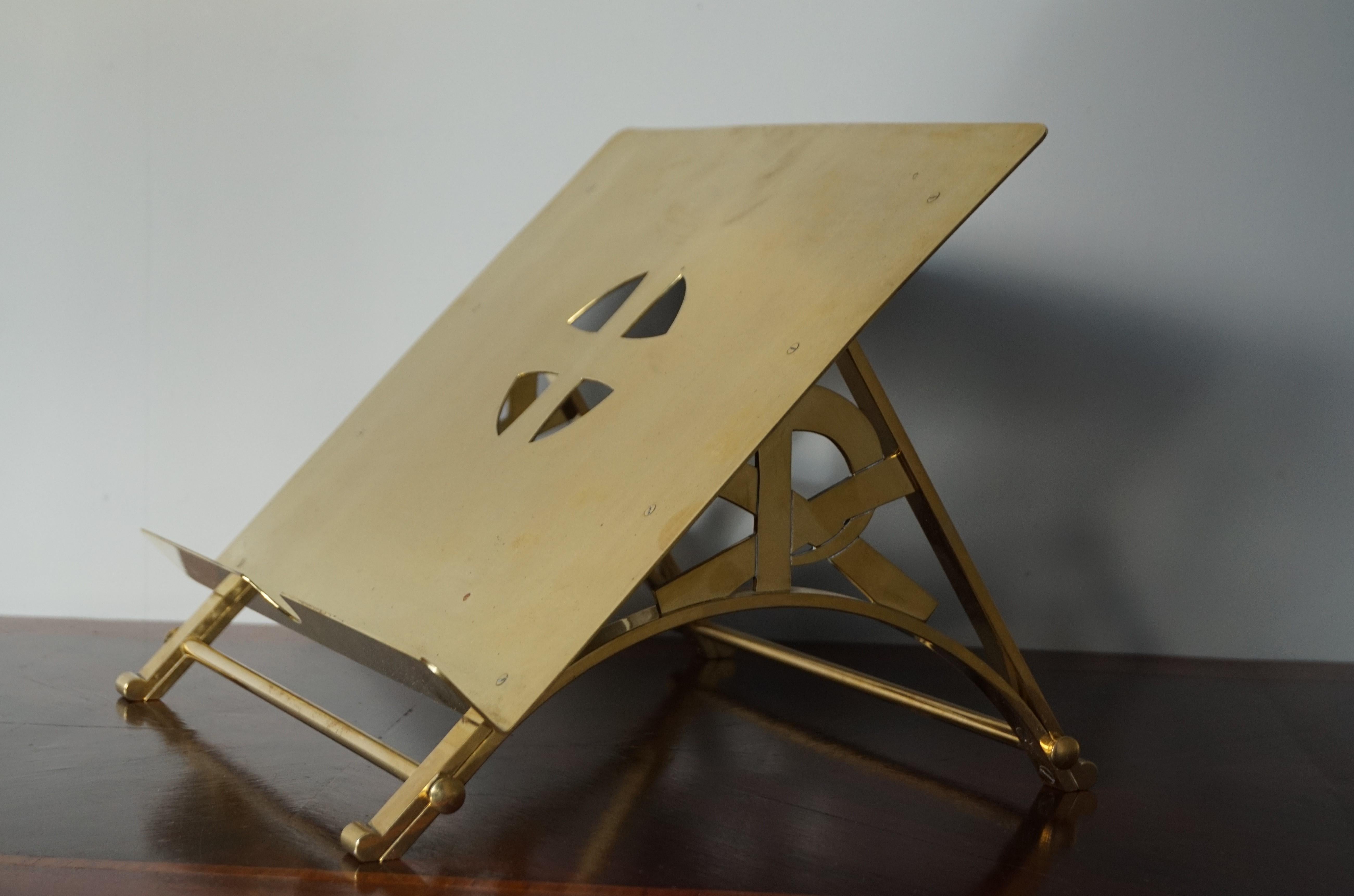 bible stand design
