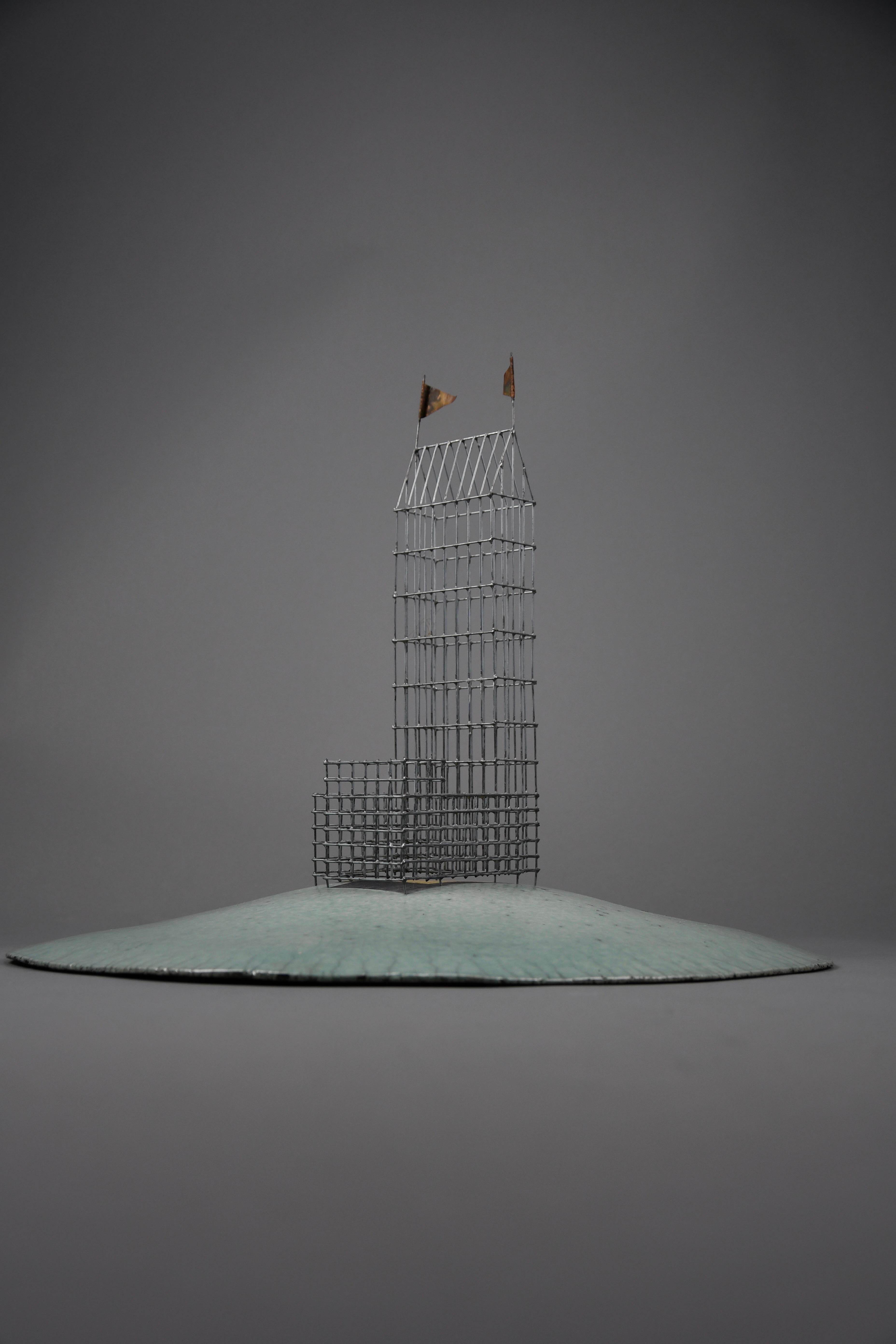 Marieke Zwetsloot (Dutch, b. 1960s)

Untitled Sculpture, 2002

Ceramic, metal, and brass

H. 36 cm (14.17 in.) x D. 44 cm (17.32 in.)

This striking mixed-media sculpture by Dutch artist Marieke Zwetsloot is a masterclass in balancing fragility and