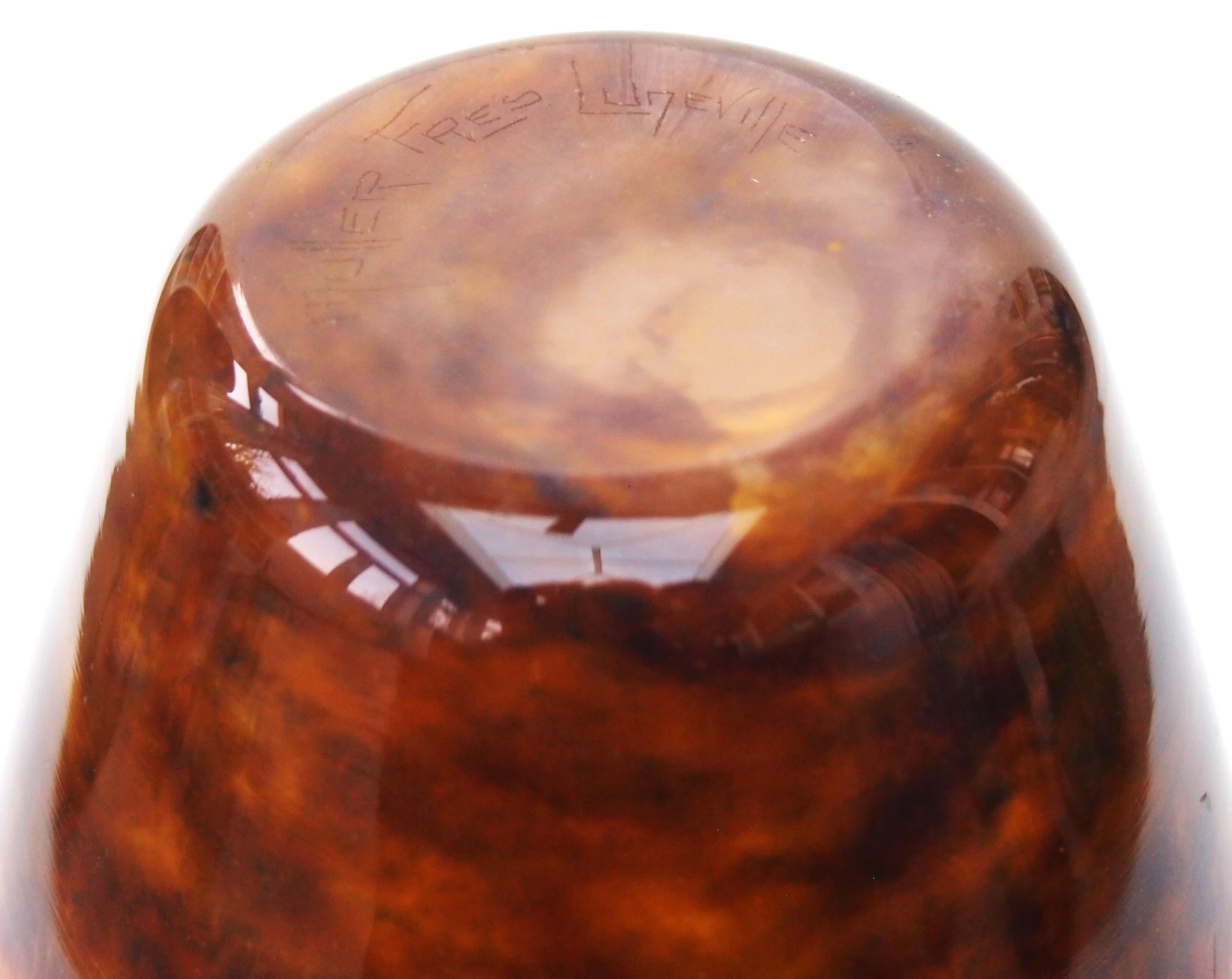 Début du 20ème siècle Remarquable vase à boules Jades en verre polychrome Muller Freres, datant d'environ 1920, signé en vente