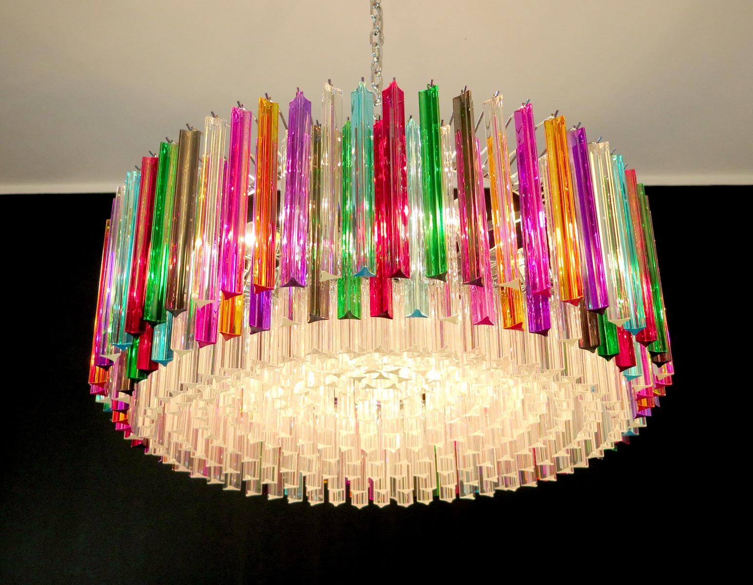 Acier Remarquable lustre à prismes multicolore en cristal à trois épaisseurs en vente