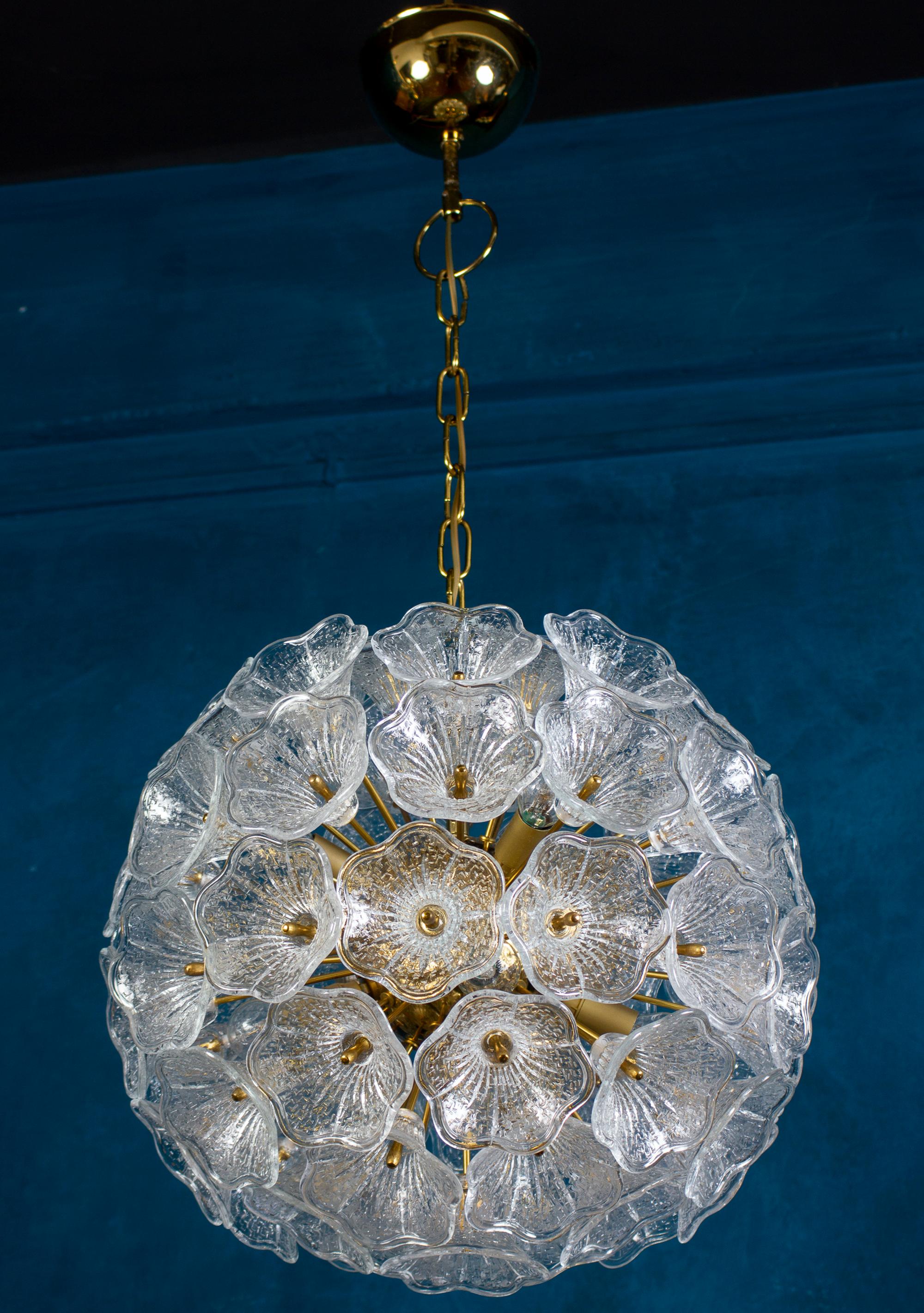 Striking Murano Glass Flower Sputnik Chandelier by P. Venini VeArt Italy 1960s For Sale 4
