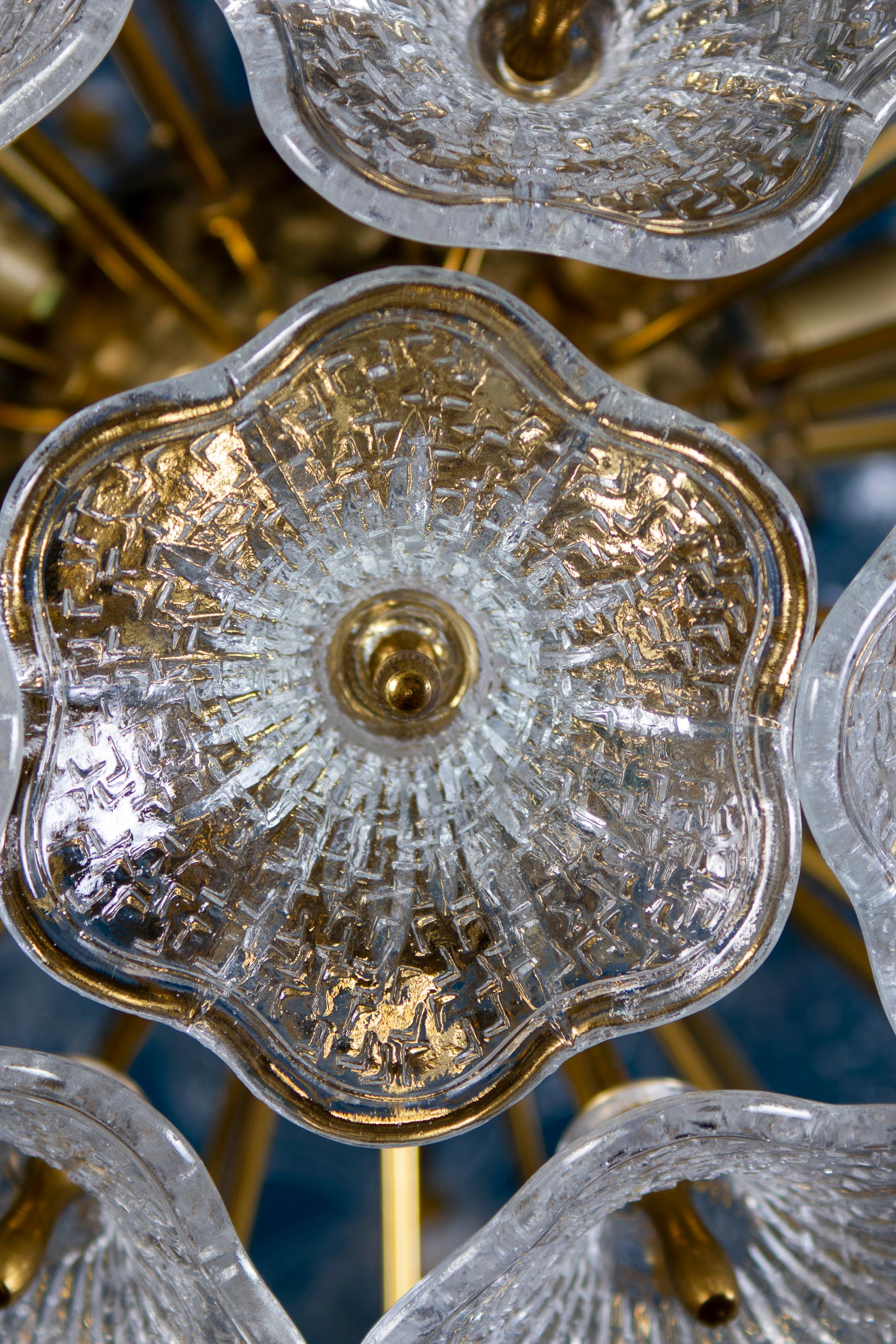 Remarquable lustre Spoutnik à fleurs en verre de Murano de P. Venini VeArt Italie des années 1960 Excellent état - En vente à Rome, IT