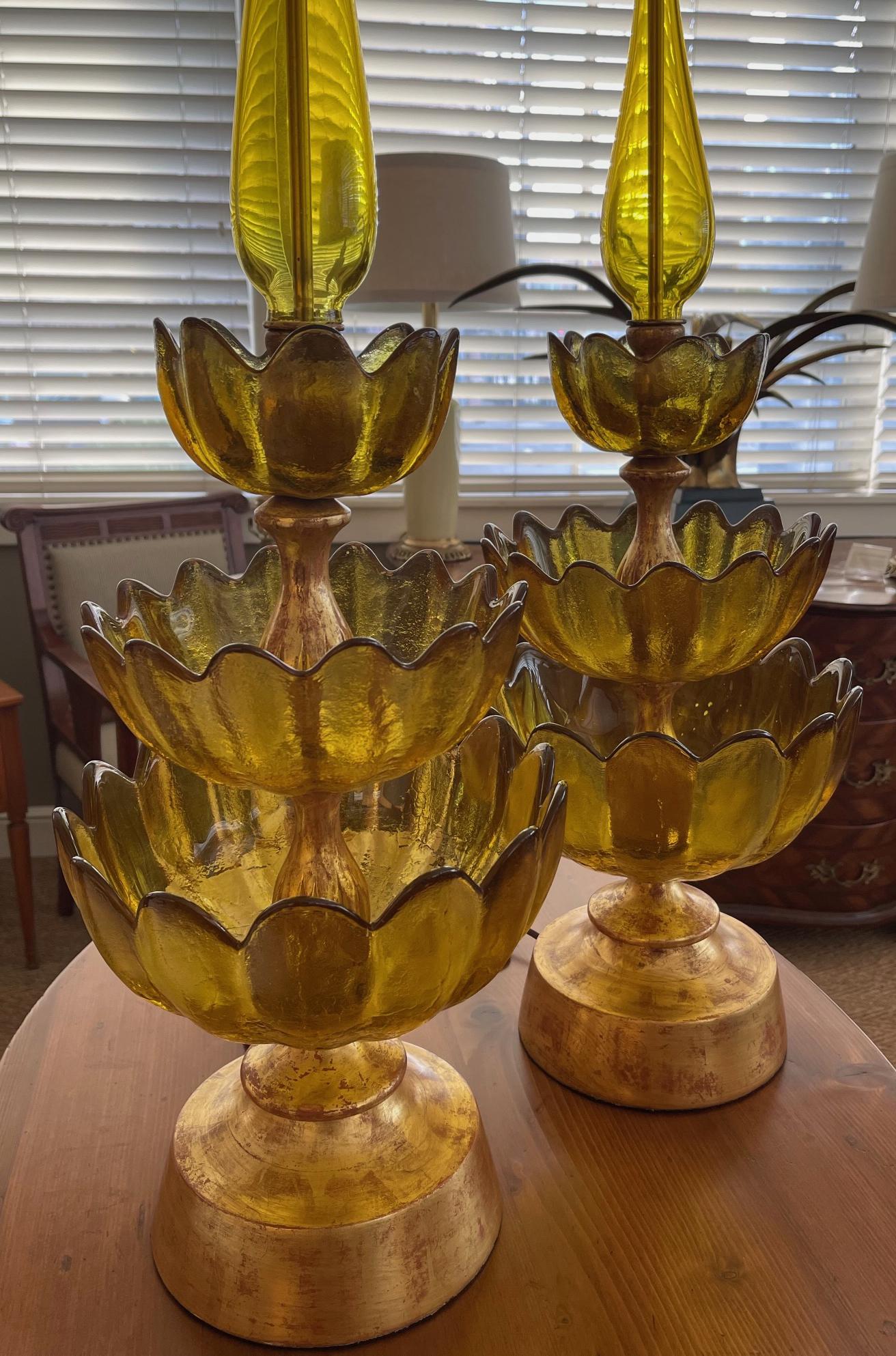 North American Striking Pair of Blenko 1960's Butterscotch Art Glass Lotus Leaf Lamps For Sale