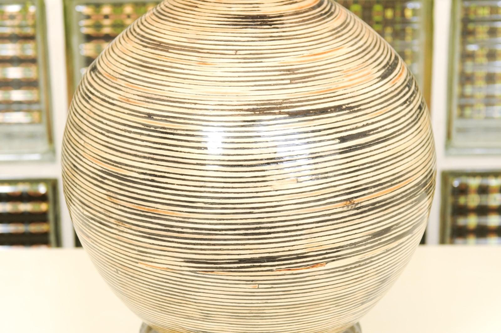 Auffälliges Paar handgefertigter Bambusgefäße, um 1990, als neue maßgeschneiderte Lampen im Angebot 1
