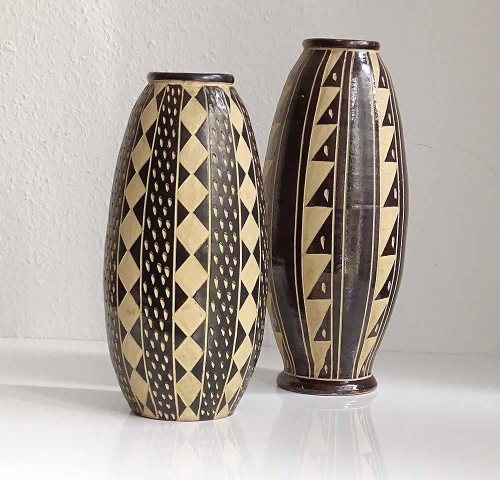 Striking Pair of Incised Brown Ceramic Amphora Vases, 1960s Modernist Design 2