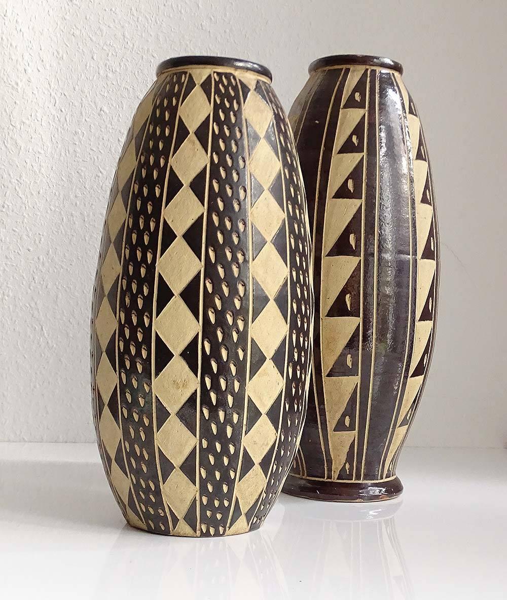 Pottery Striking Pair of Incised Brown Ceramic Amphora Vases, 1960s Modernist Design