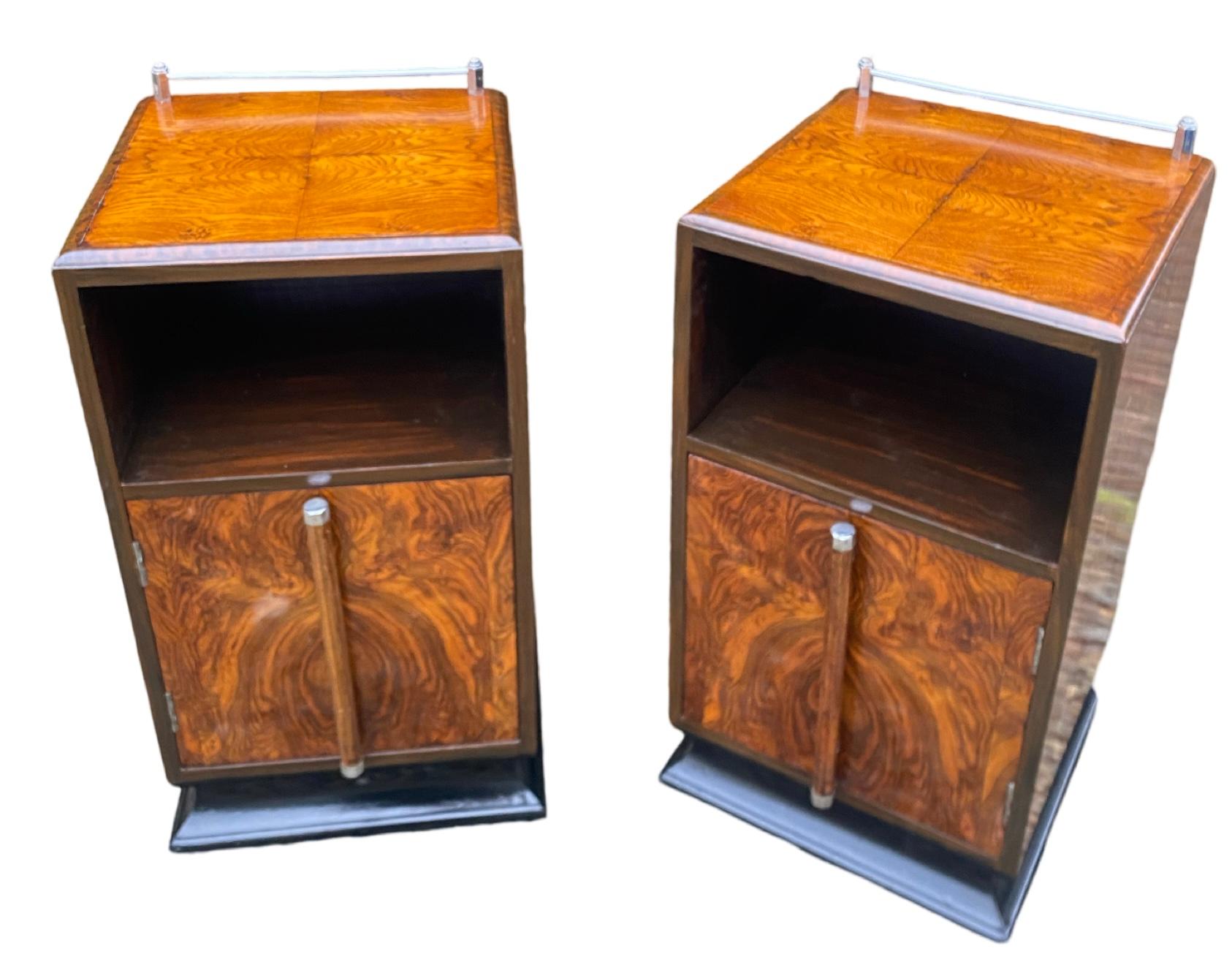 European Striking pair of matching Art Deco Nightstands For Sale