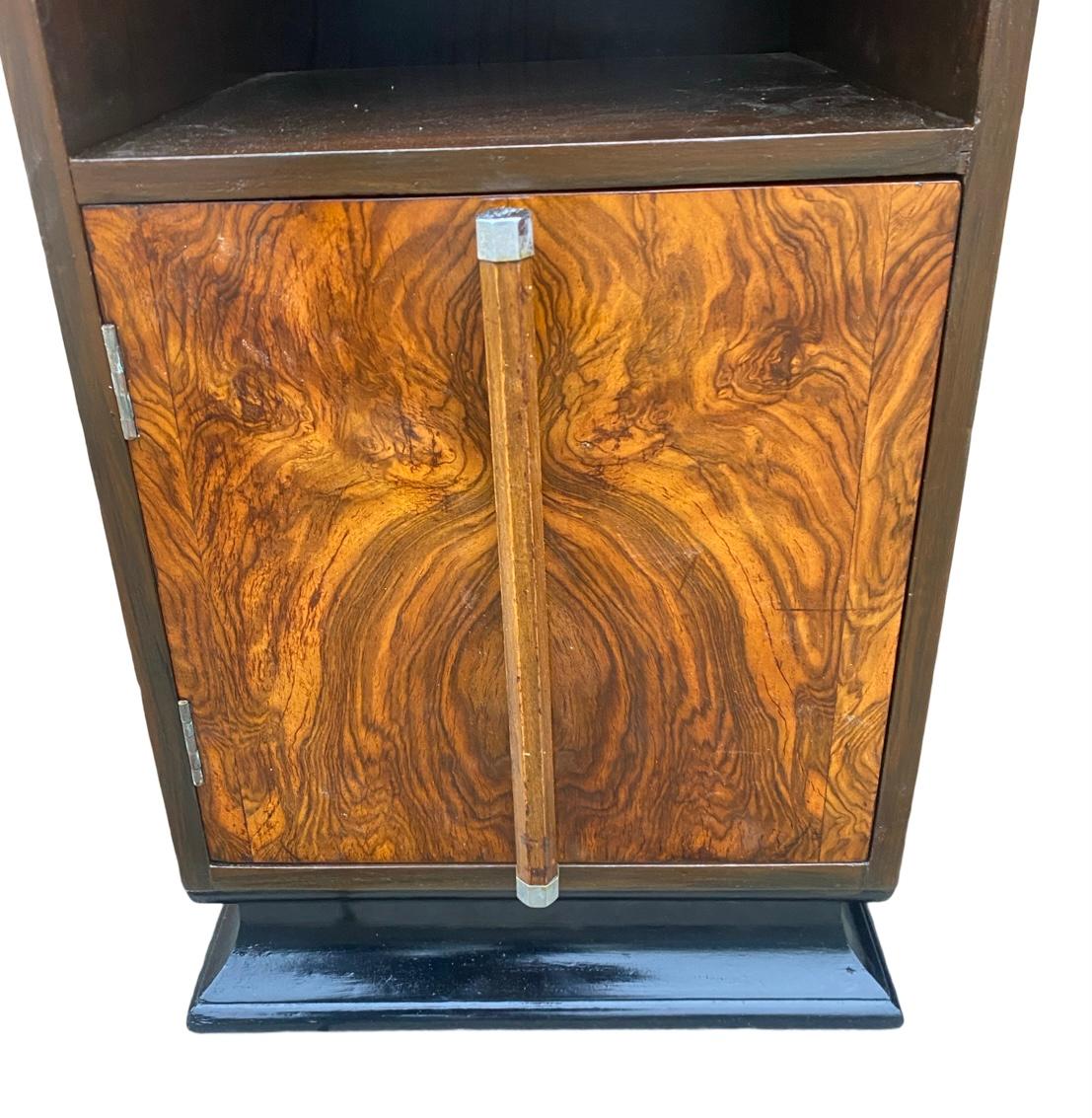 Walnut Striking pair of matching Art Deco Nightstands For Sale
