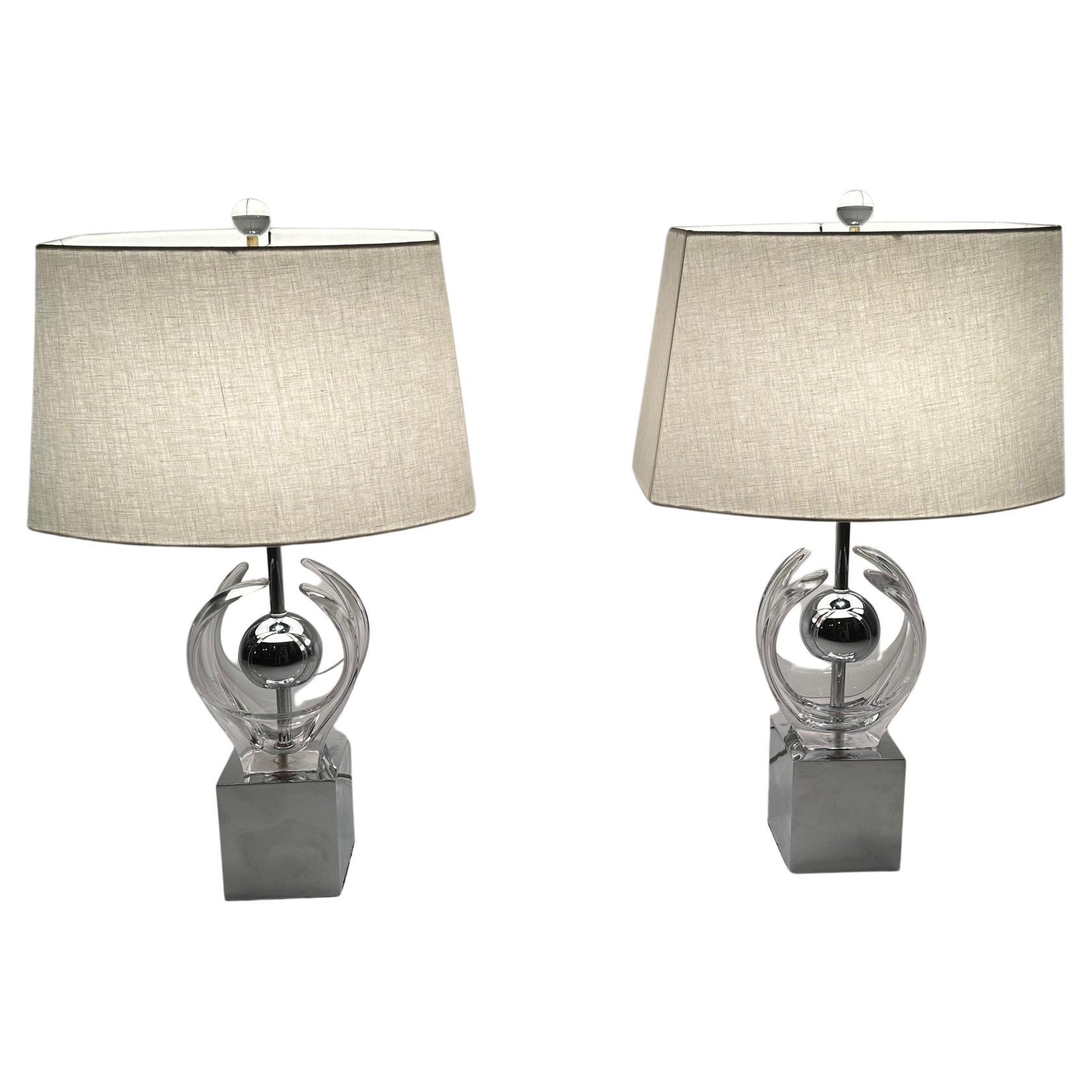 Striking Pair of Mid Century Modern Chrome & Glass Sculptural Table Lamps For Sale