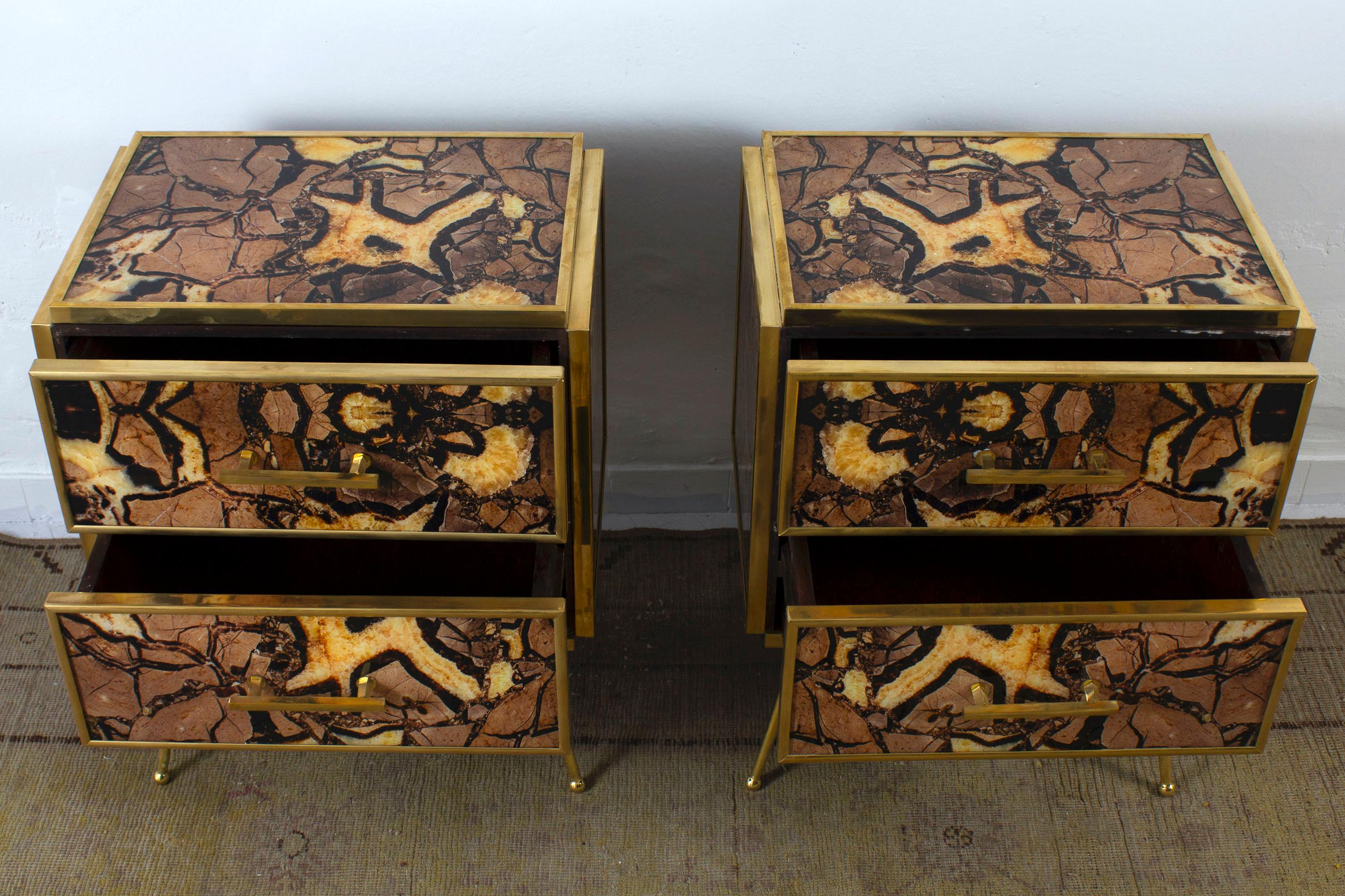 Striking Pair of Mid-Century style Night Stands or Side Tables  In Excellent Condition For Sale In Rome, IT