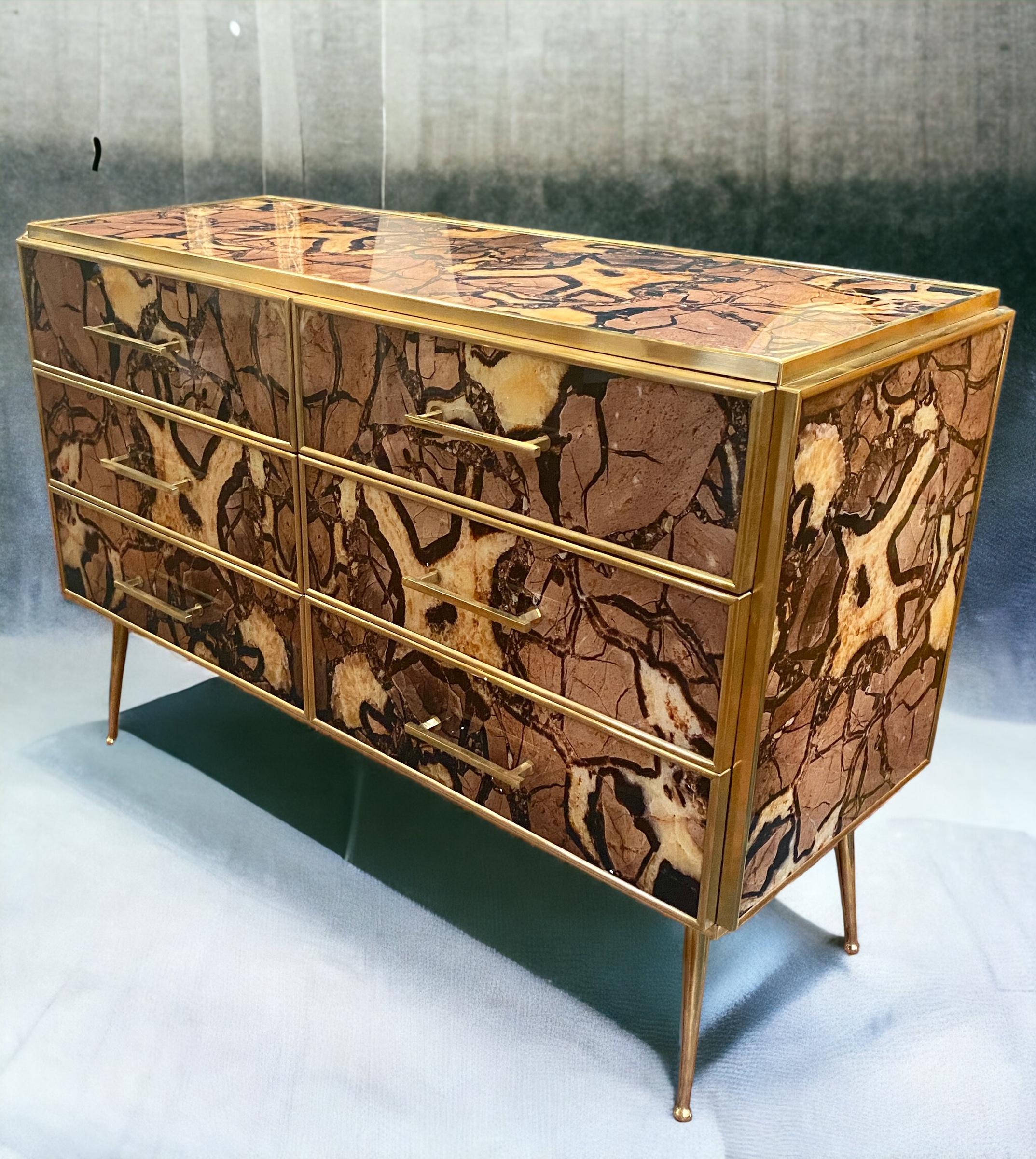 Striking Pair of Mid-Century style Night Stands or Side Tables For Sale 1