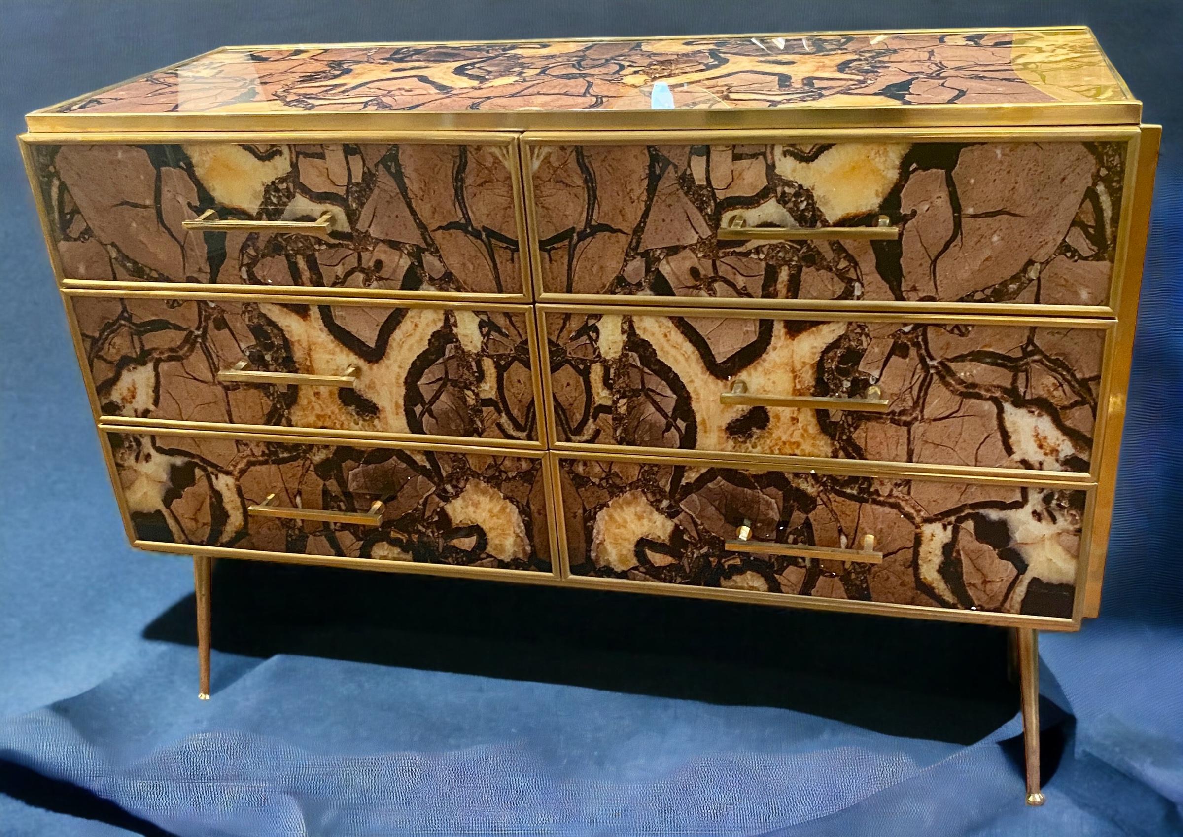 Striking Pair of Mid-Century style Night Stands or Side Tables For Sale 2