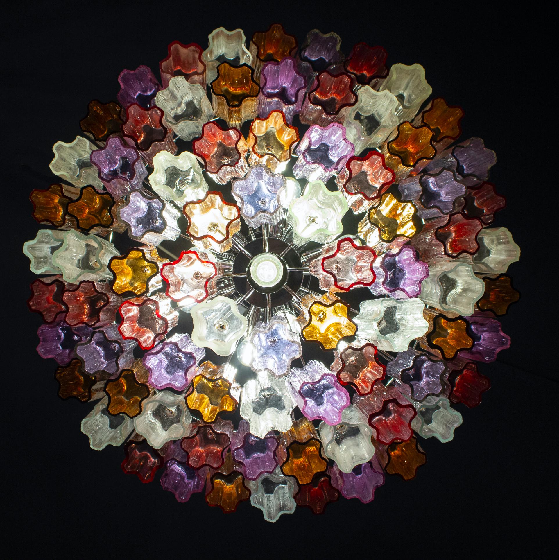 Vetro soffiato Coppia di lampadari moderni multicolore in vetro di Murano Tronchi in vendita