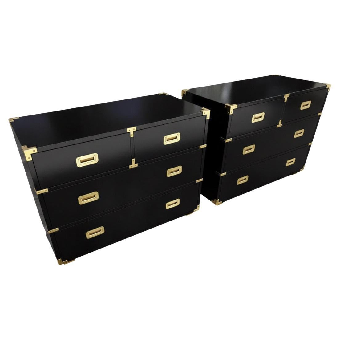 Striking Pair of Vintage Henredon Campaign Chests in Black Lacquer in vendita