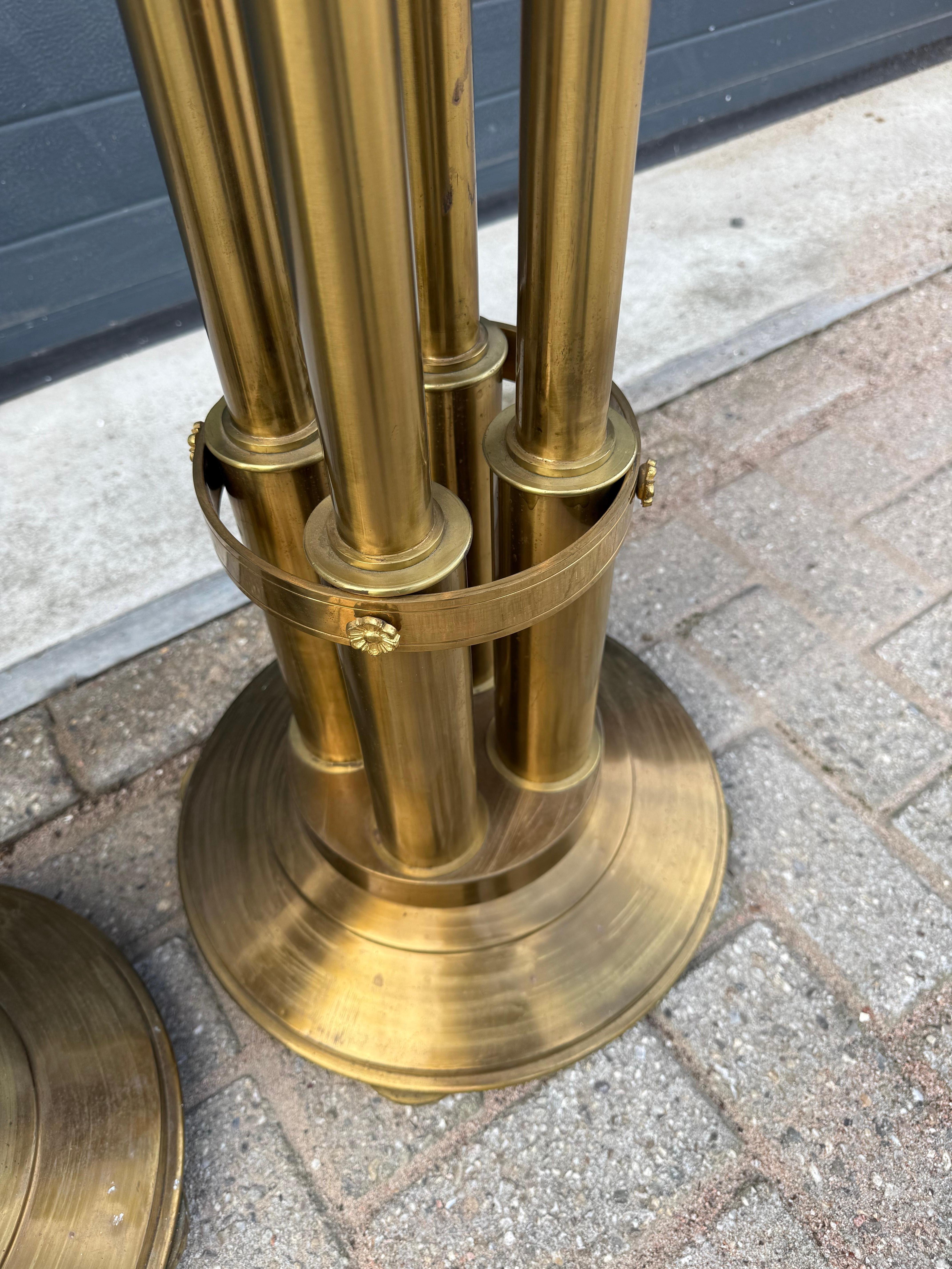 Auffallend Paar Top Qualität gemacht Messing Sockel Blume, Pflanze oder Skulptur steht im Zustand „Gut“ im Angebot in Lisse, NL