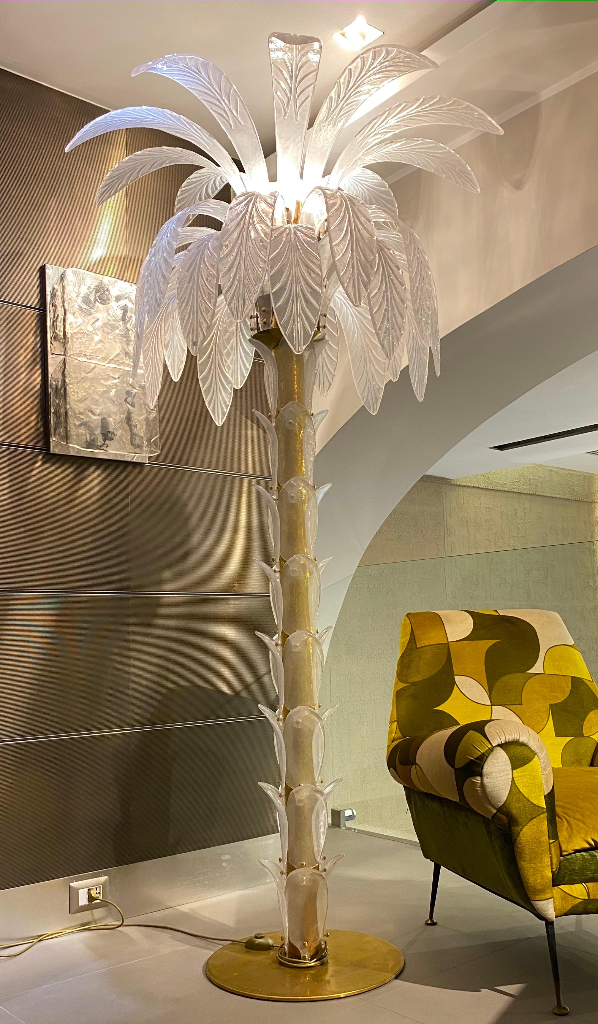 Italian Striking Palmette Murano Glass Floor Lamp For Sale