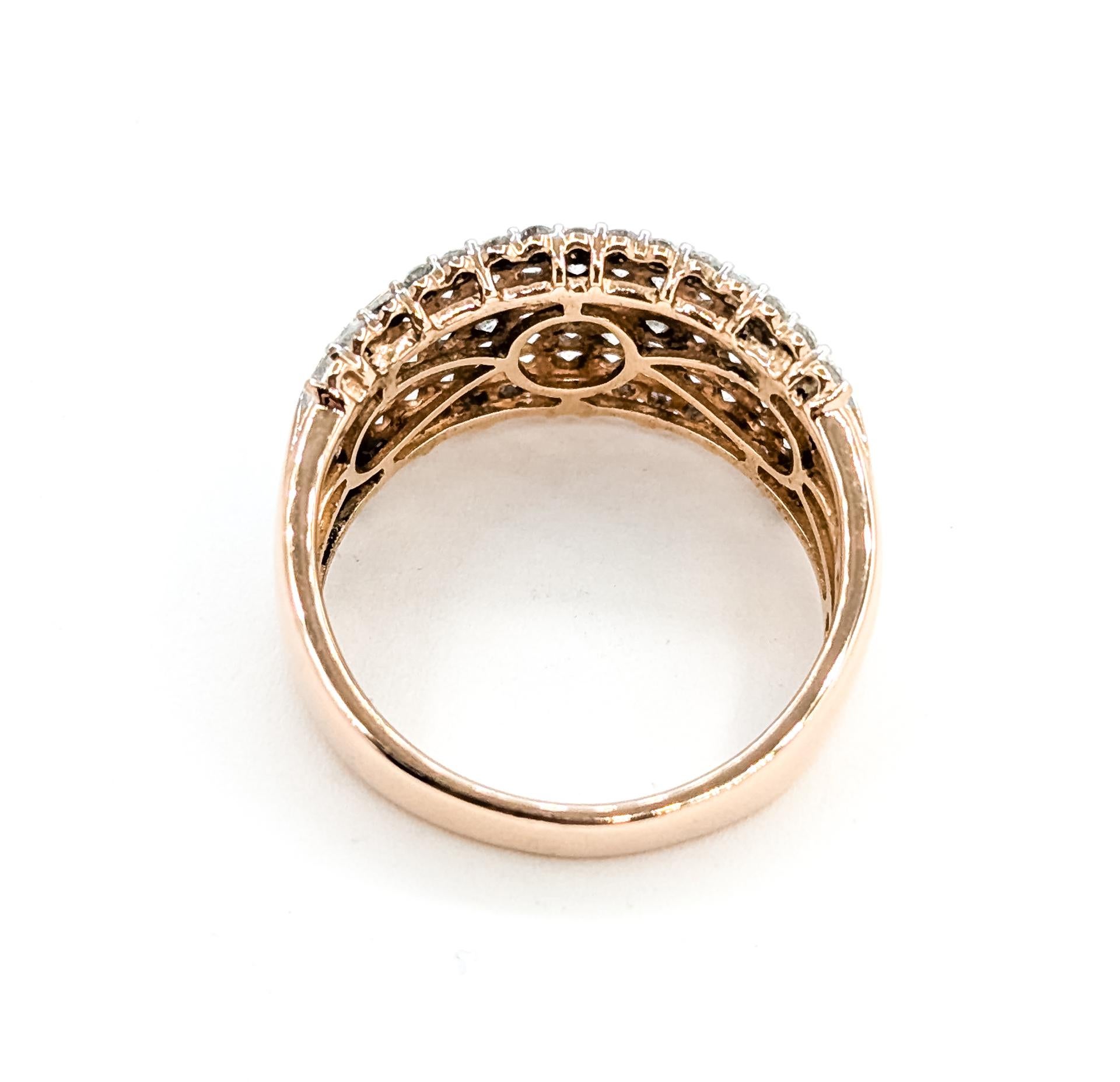 Anello con pavé di diamanti in 14 carati in vendita 3