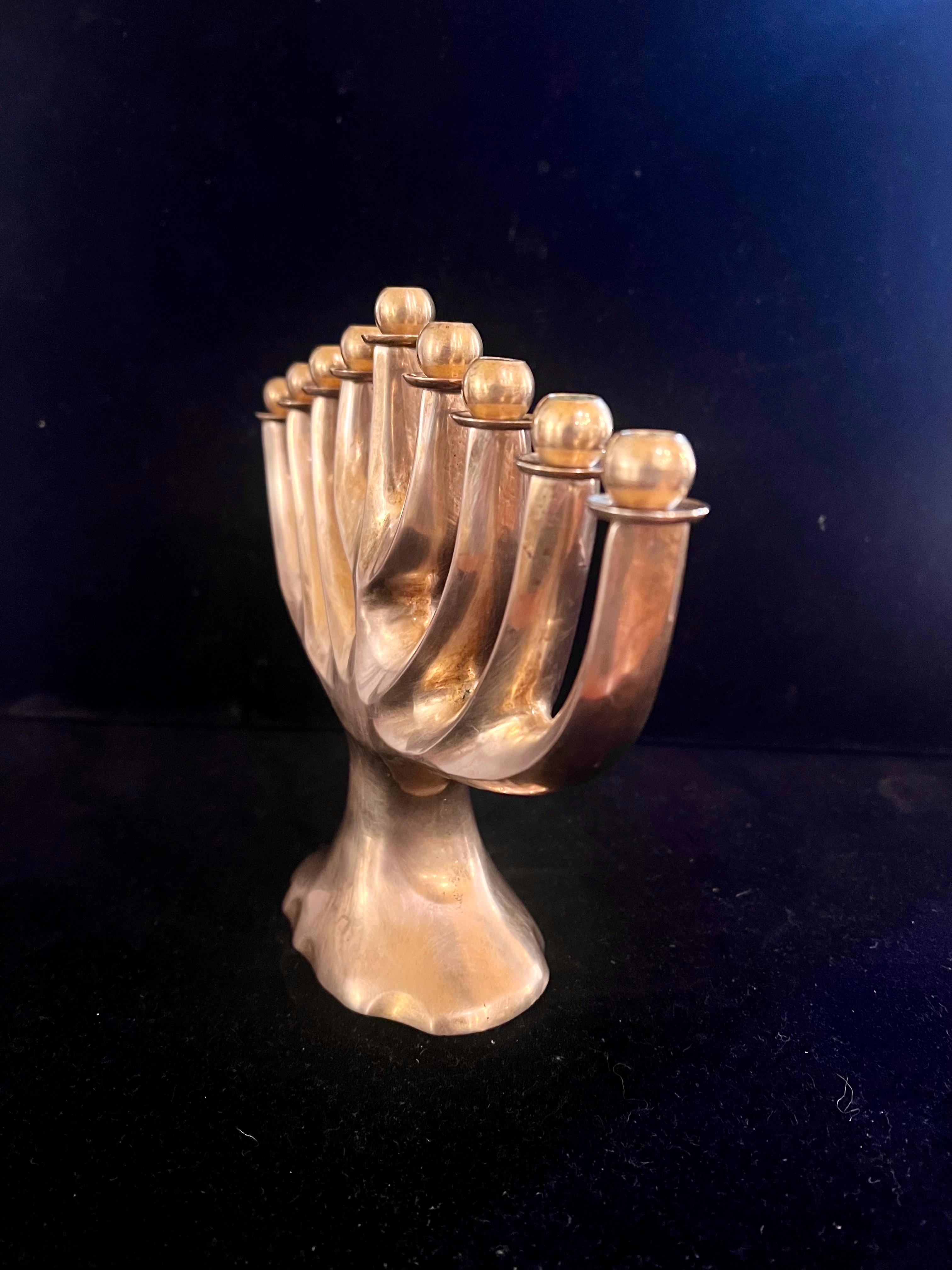 Striking Polished brass Menorah Mid Century  In Excellent Condition In San Diego, CA