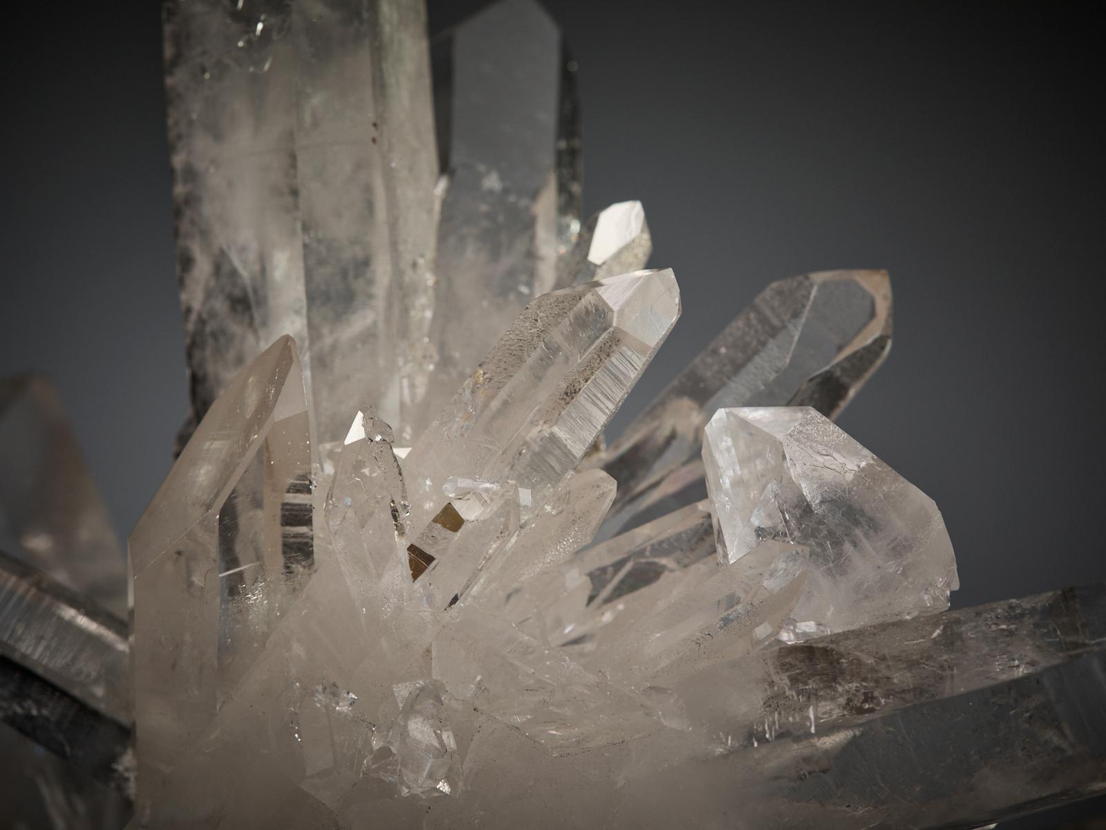 Striking Quartz Formation in vendita 6