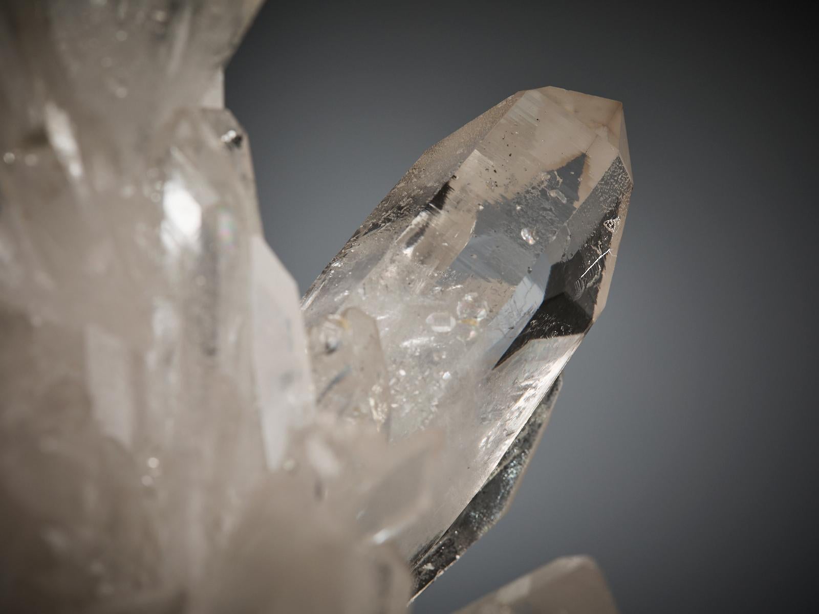 Striking Quartz Formation in vendita 8