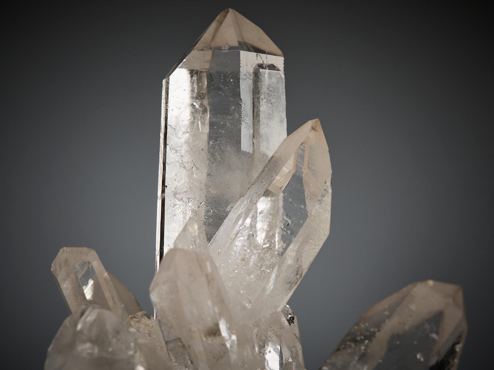 Striking Quartz Formation in vendita 9