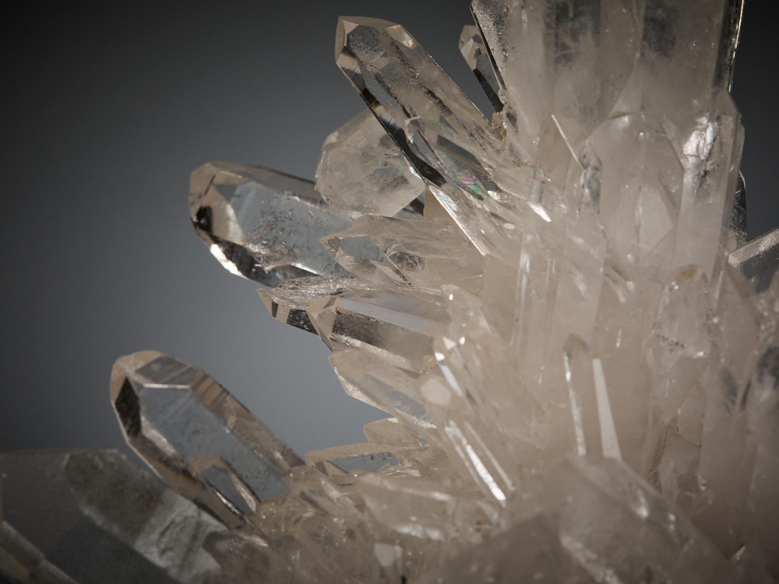 Striking Quartz Formation in vendita 11