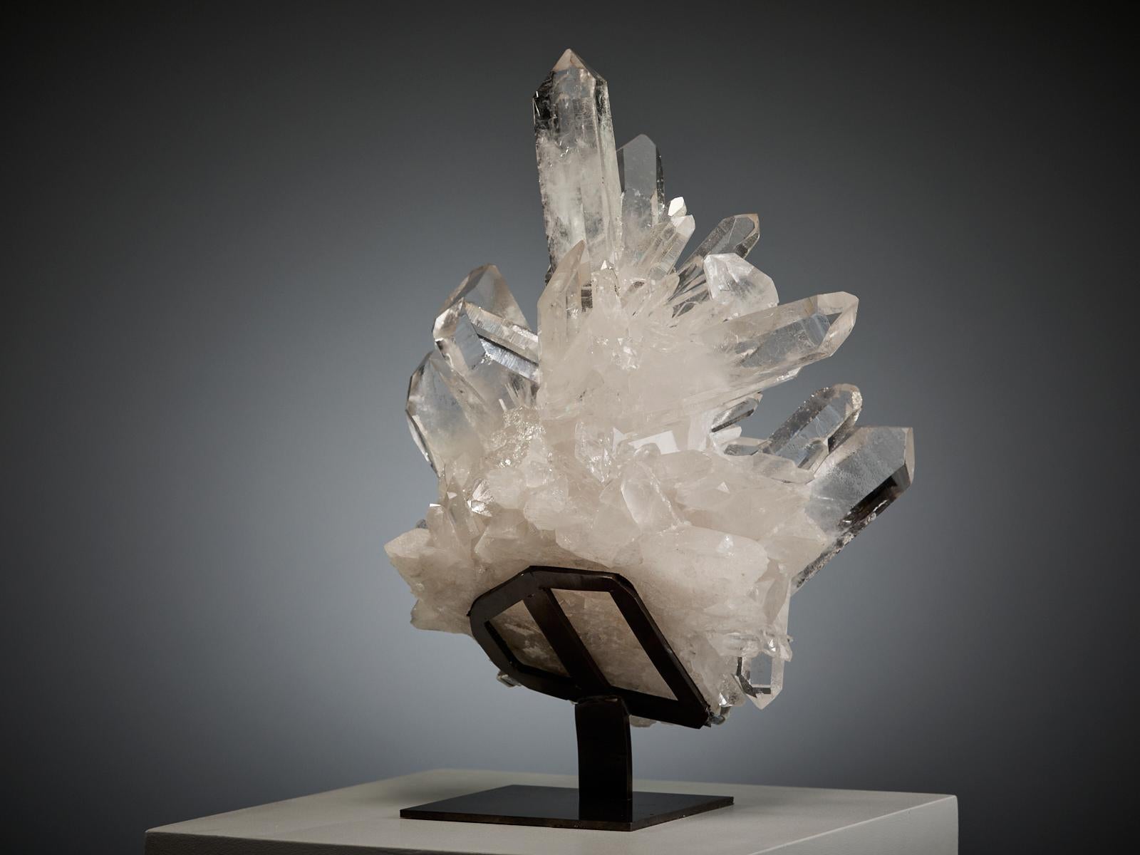 Striking Quartz Formation in vendita 3