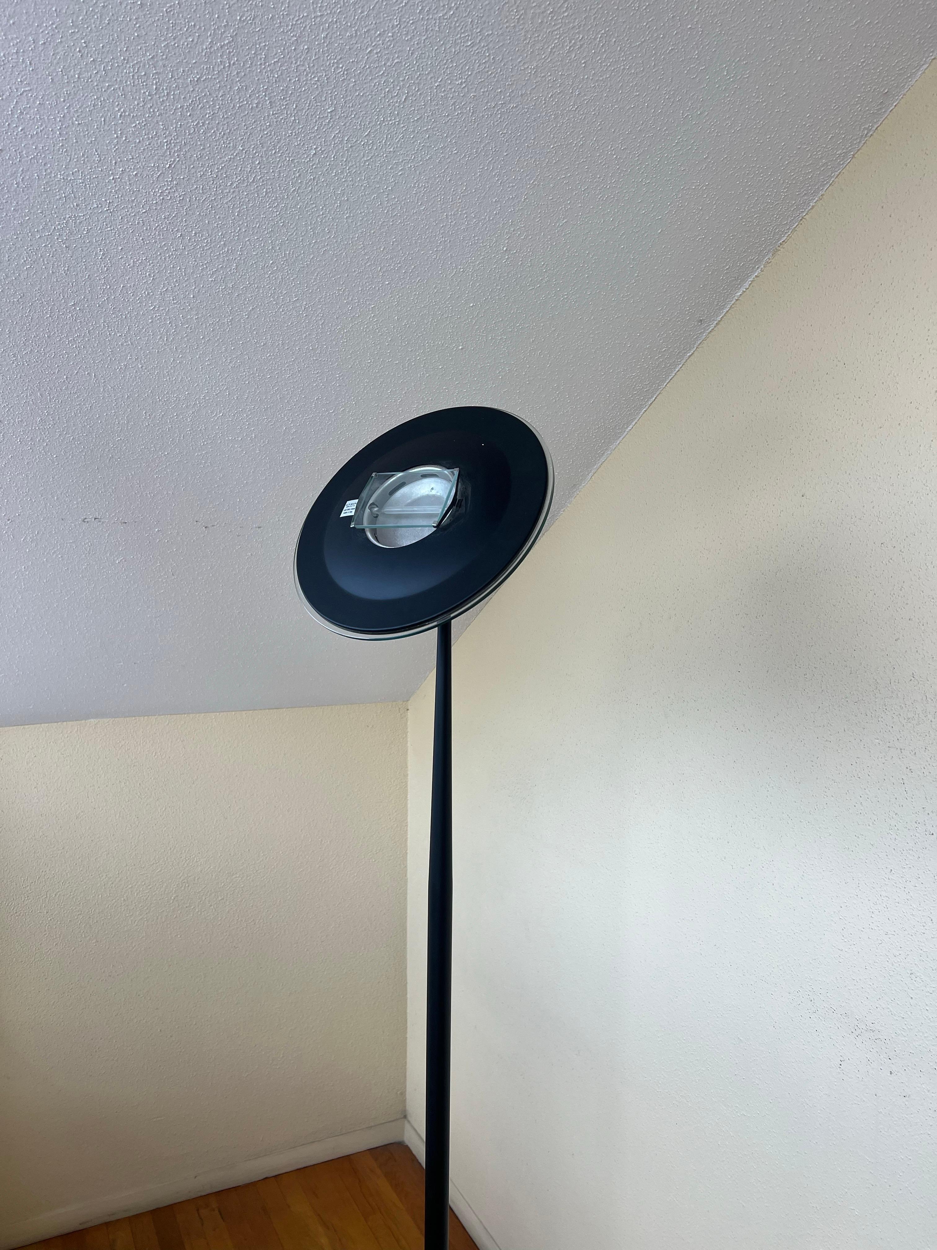 Postmoderne Rare lampadaire torchère postmoderne d'Alvaline Bologna, Italie en vente
