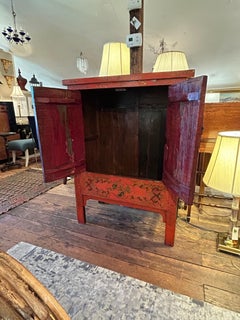 Mobile laccato rosso antico Chinoiserie di grande effetto