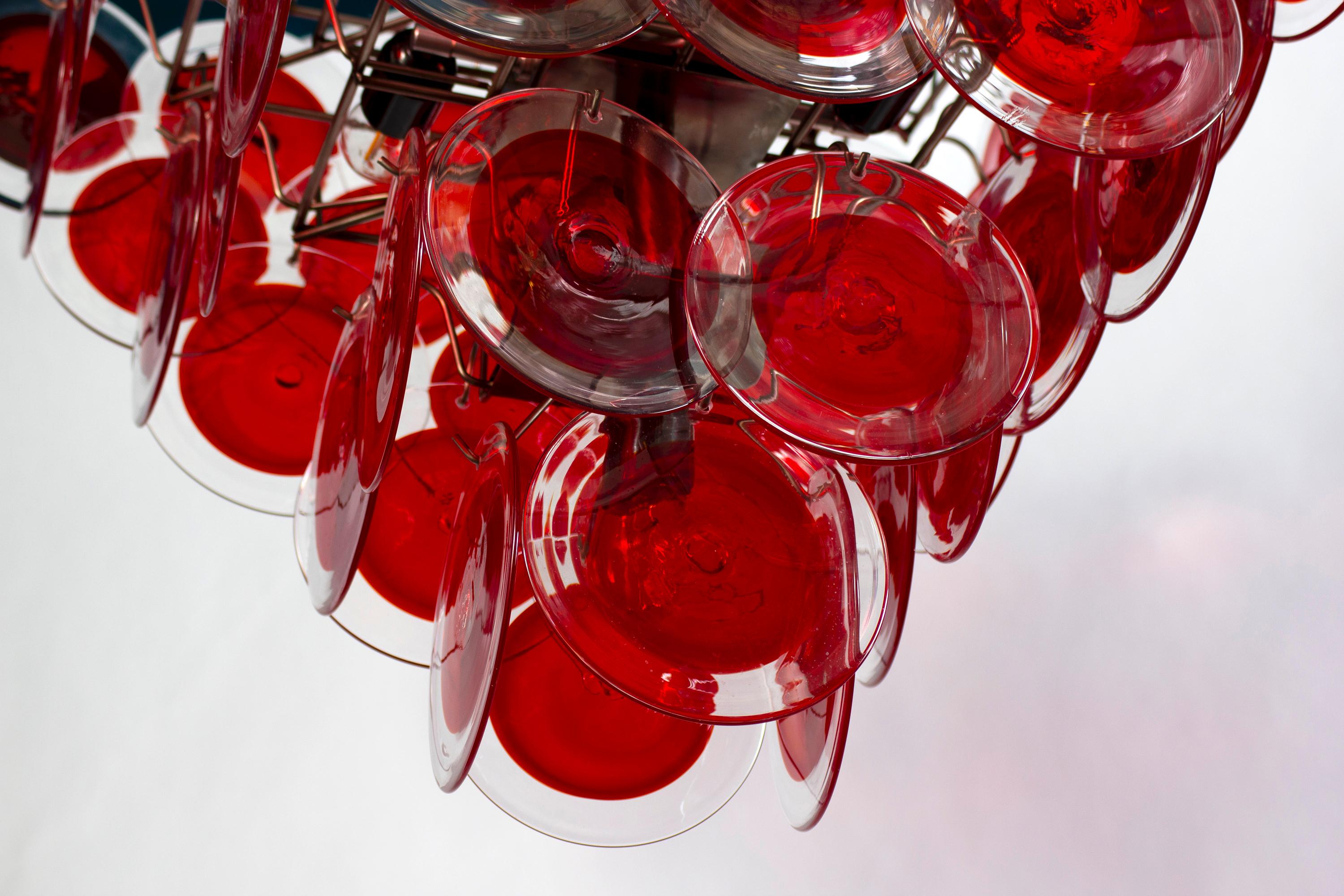 Striking Red Disc Murano Chandelier In New Condition For Sale In Rome, IT