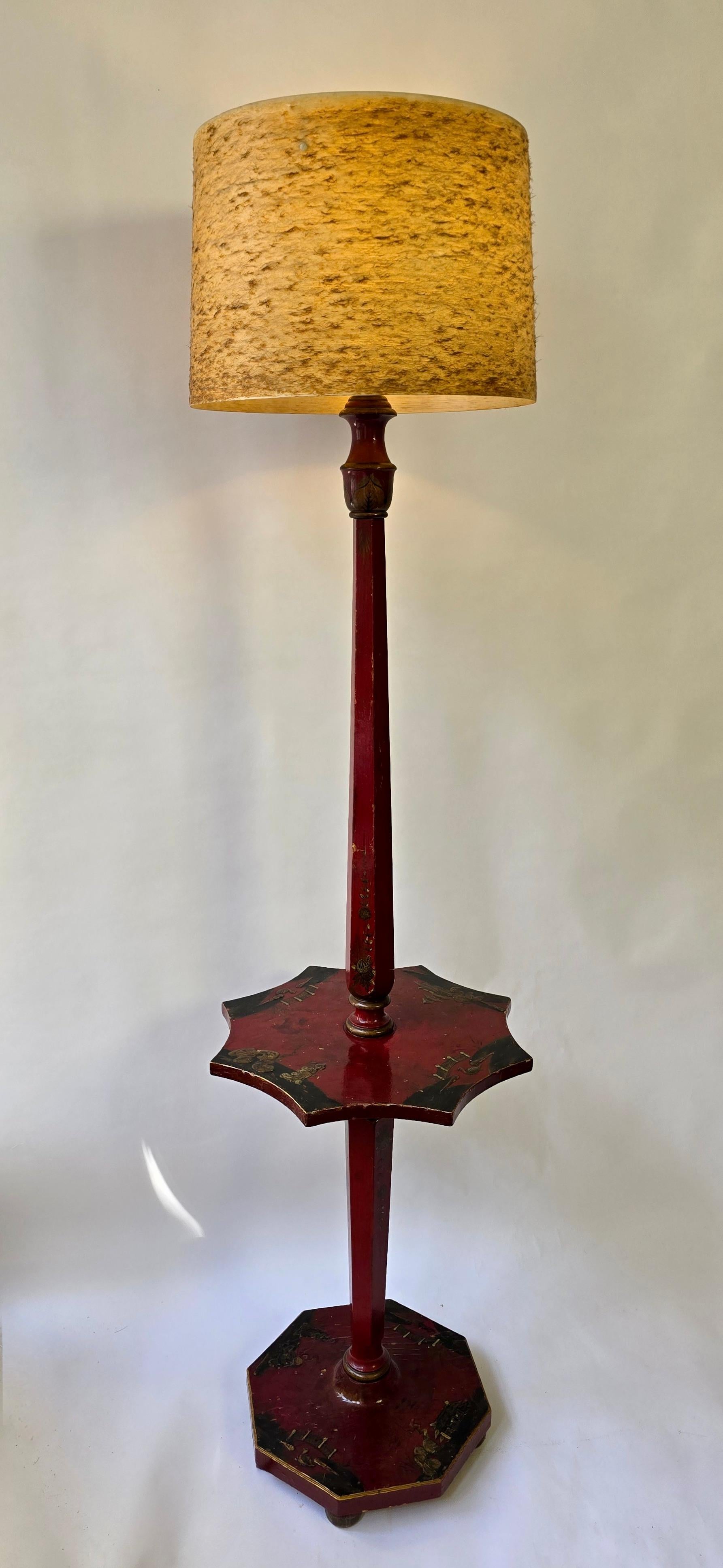 Lampada da terra con tavolo Chinoiserie laccato rosso, Francia, 1920-1940 ca. in vendita 2