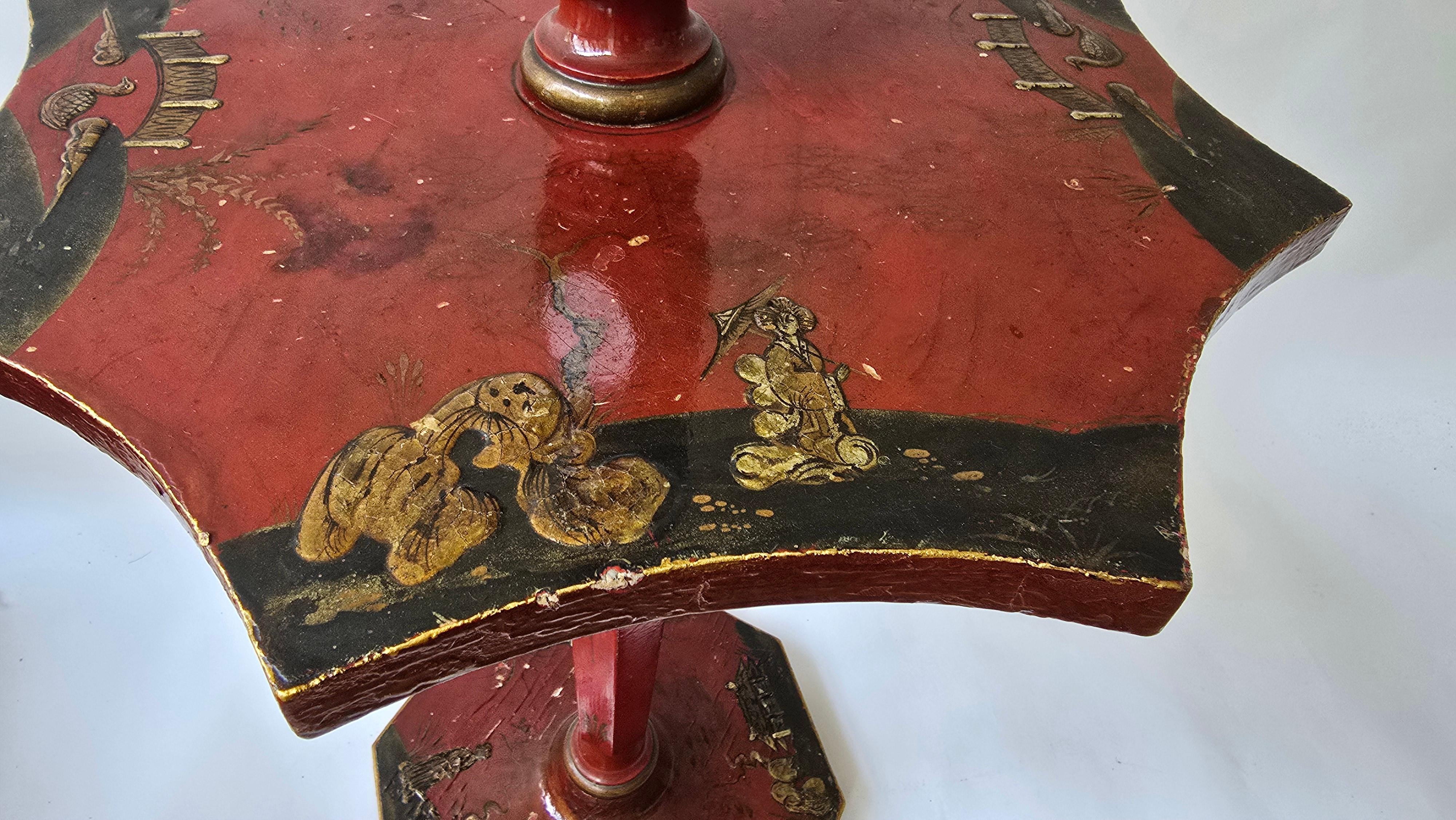 Lampada da terra con tavolo Chinoiserie laccato rosso, Francia, 1920-1940 ca. In condizioni buone in vendita a Antwerp, BE