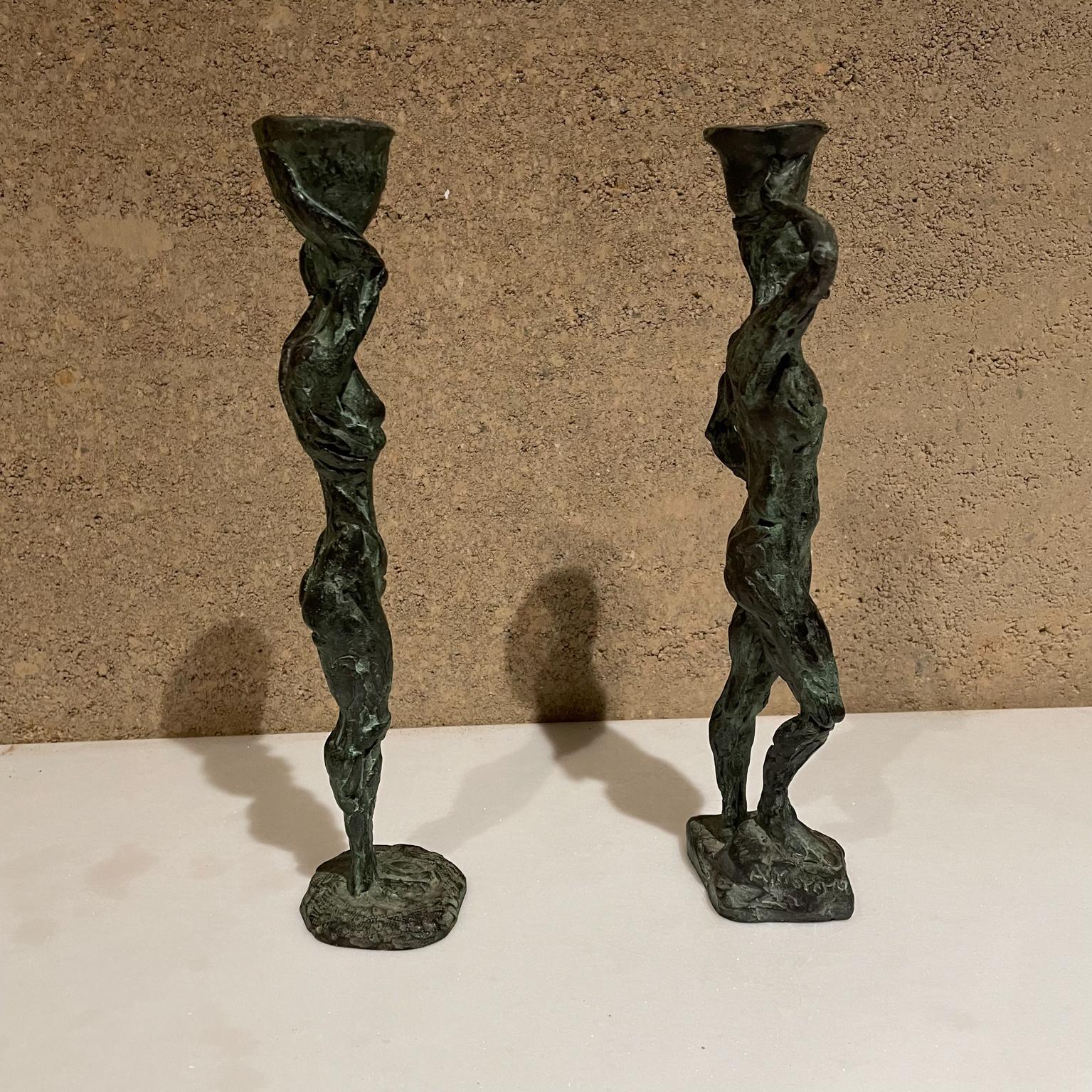 Auffällige Bronzefiguren-Kerzenhalter nach Giacometti, 1960er Jahre, Mid-century im Angebot 3