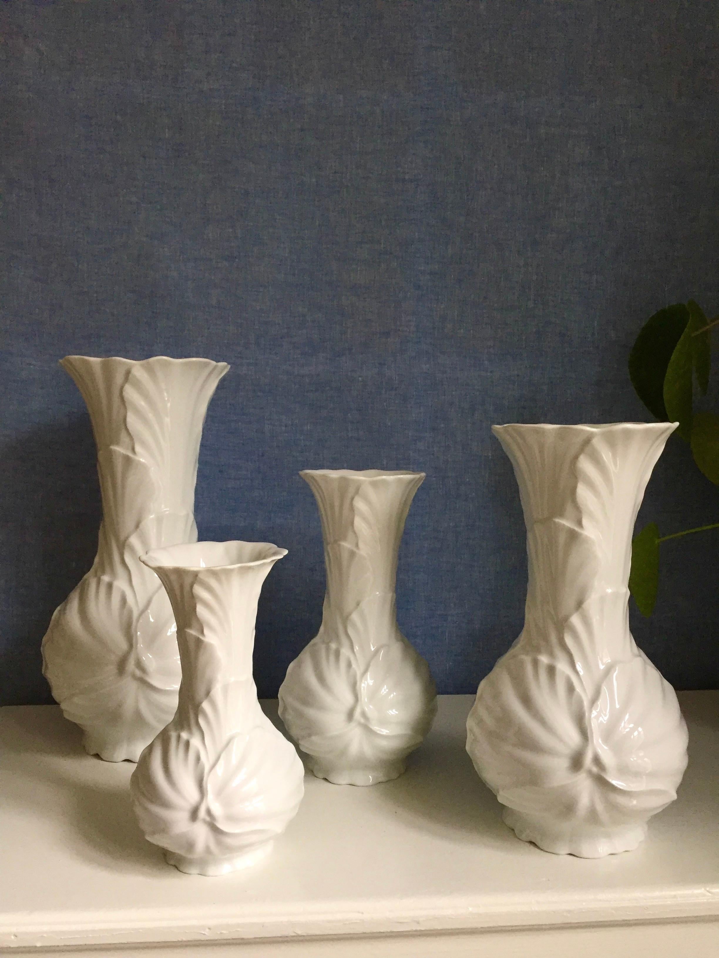 Remarquable ensemble de 4 vases en forme de feuille/de fleur par Tettau Antiquariat, Allemagne, années 1980 en vente 2