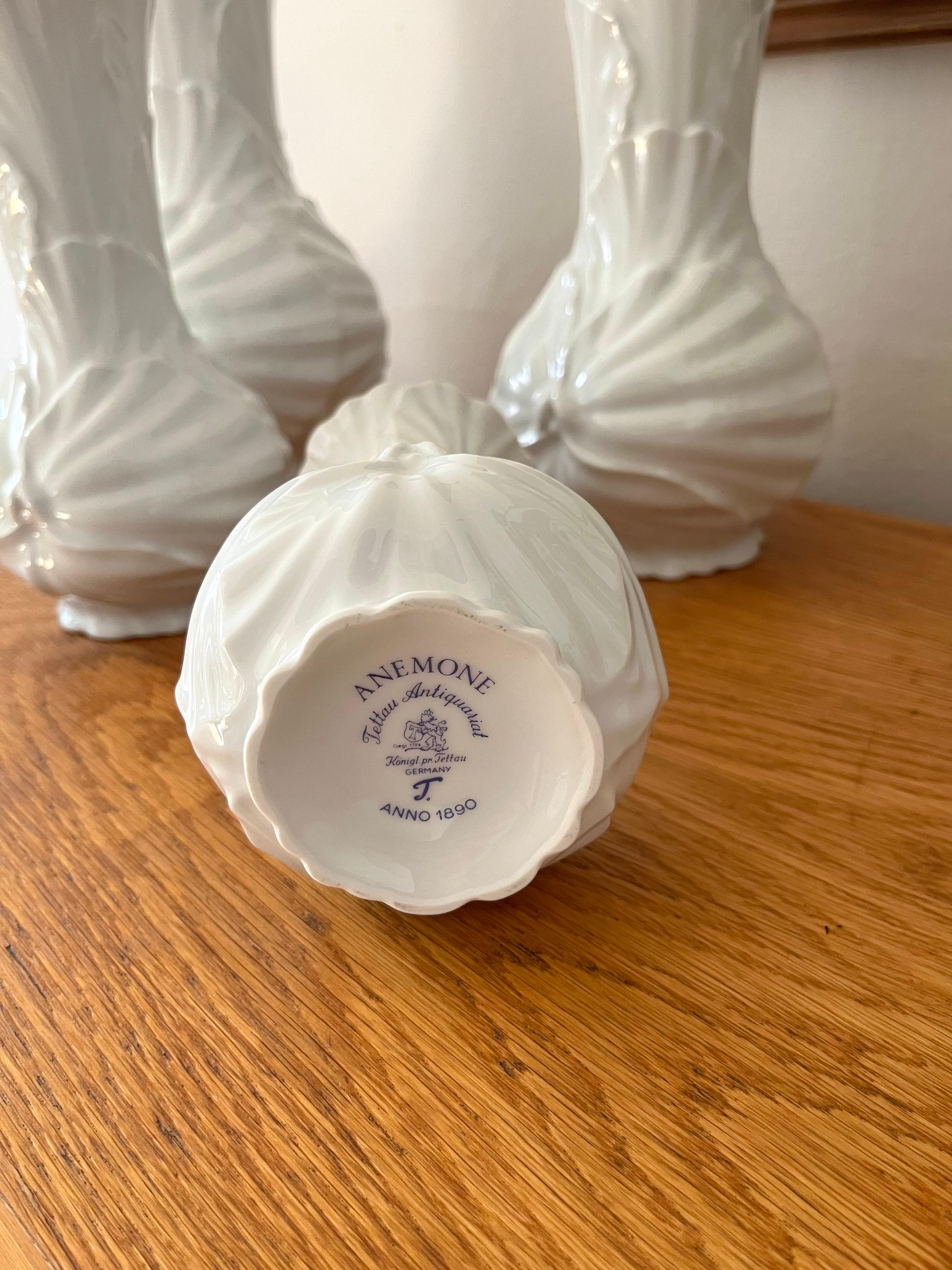 Remarquable ensemble de 4 vases en forme de feuille/de fleur par Tettau Antiquariat, Allemagne, années 1980 Bon état - En vente à Frederiksberg C, DK