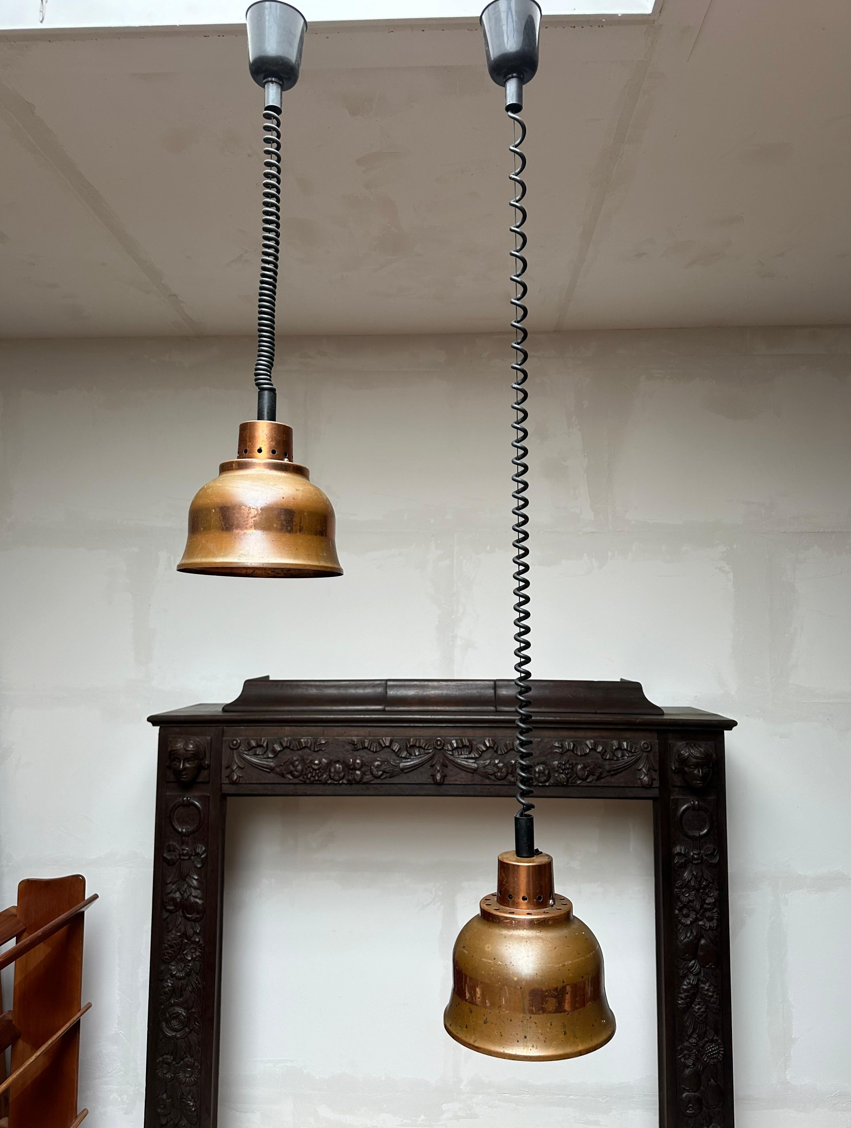 Auffälliges Set aus 8 Kupfer-Hängeleuchten im Vintage-Stil der 1960er Jahre, verstellbar & ikonisches Design (Handgefertigt) im Angebot