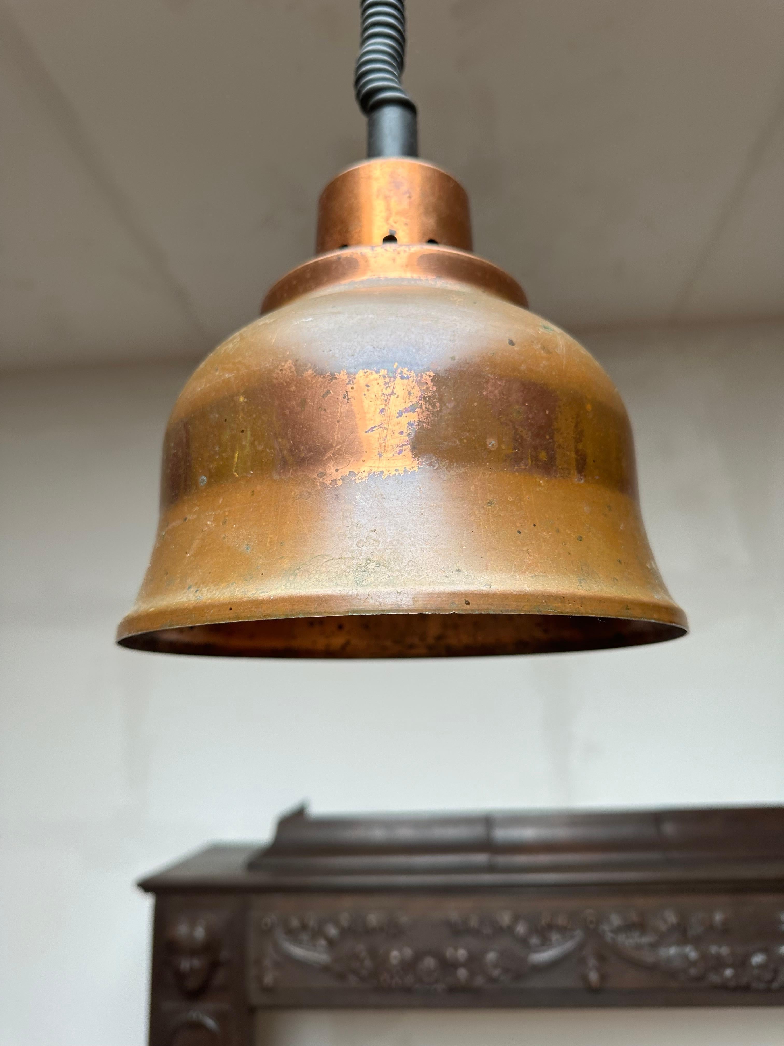 Auffälliges Set aus 8 Kupfer-Hängeleuchten im Vintage-Stil der 1960er Jahre, verstellbar & ikonisches Design im Zustand „Gut“ im Angebot in Lisse, NL