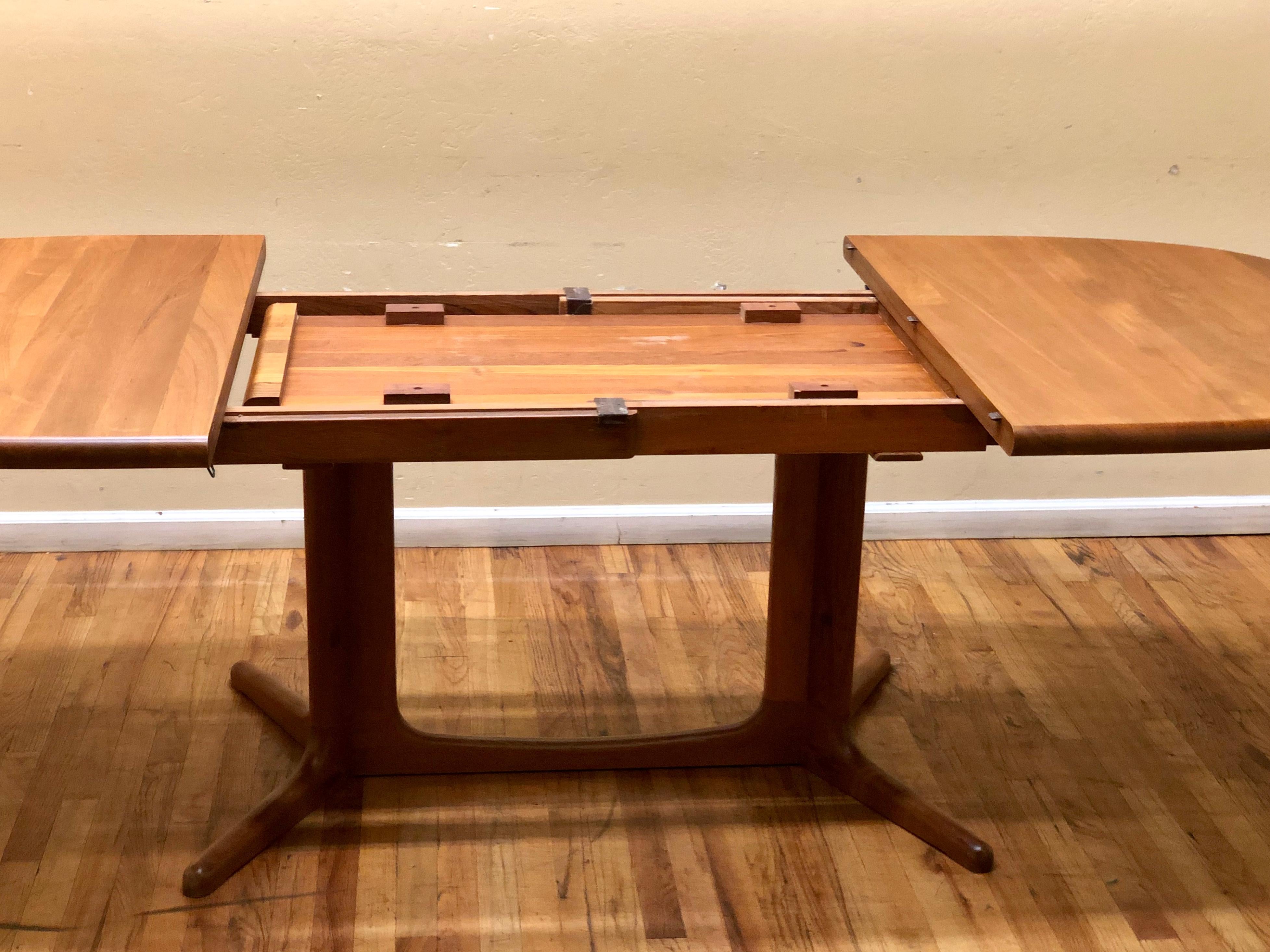 Striking Solid Teak Danish Modern Large Oval Dining Table In Excellent Condition In San Diego, CA